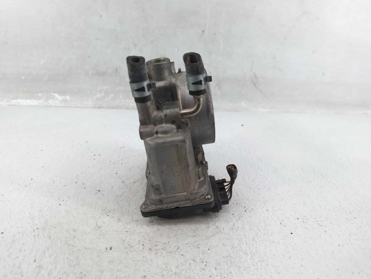 2007-2017 Toyota Camry Throttle Body P/N:22030-0P050 Fits OEM Used Auto Parts - Oemusedautoparts1.com