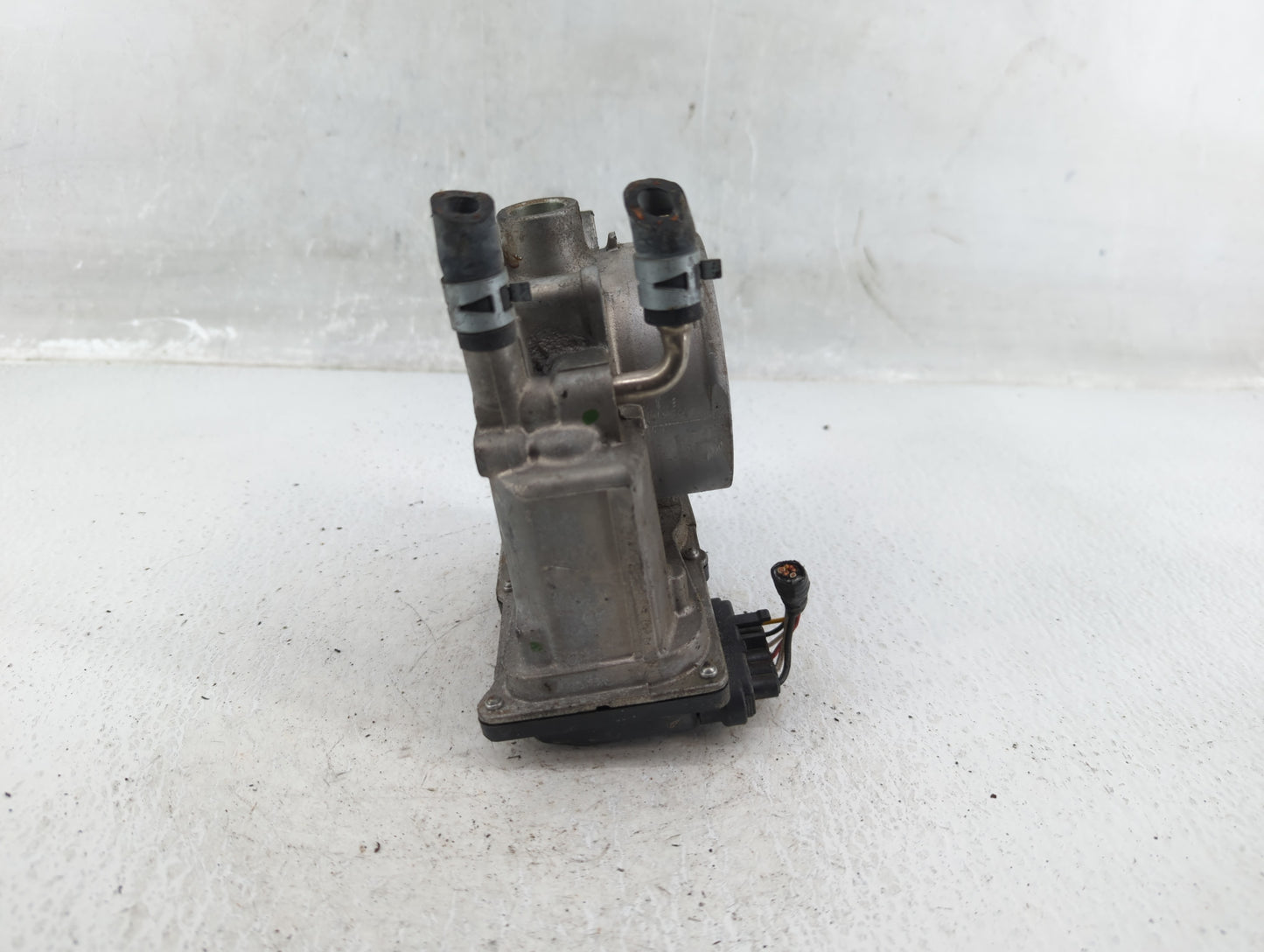 2007-2017 Toyota Camry Throttle Body P/N:22030-0P050 Fits OEM Used Auto Parts - Oemusedautoparts1.com