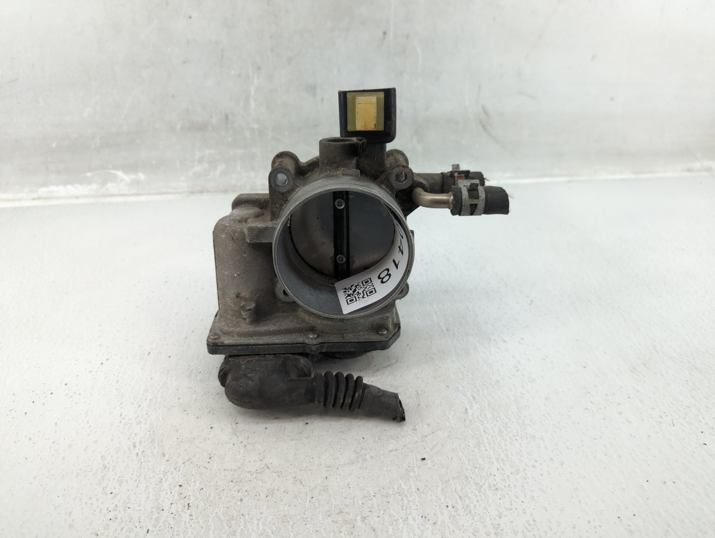2010-2017 Toyota Camry Throttle Body P/N:220300V010 22030-0V010 Fits Fits 2009 2010 2011 2012 2013 2014 2015 2016 2017 2018 
