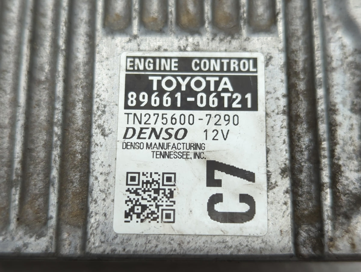 2015 Toyota Camry PCM Engine Control Computer ECU ECM PCU OEM P/N:89661-06T21 89661-06T20 OEM Used Auto Parts - Oemusedautop