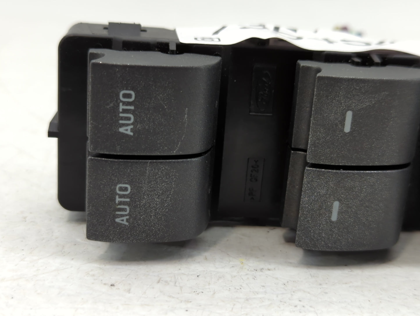 2015-2017 Toyota Camry Master Power Window Switch Replacement Driver Side Left P/N:8A1T-14540-AAW Fits Fits 2015 2016 2017 O