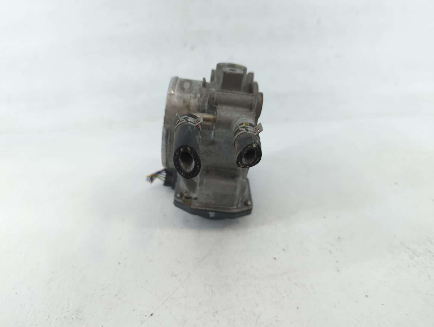 2010-2017 Toyota Camry Throttle Body P/N:22030-0V010 Fits Fits 2009 2010 2011 2012 2013 2014 2015 2016 2017 2018 2019 OEM Us