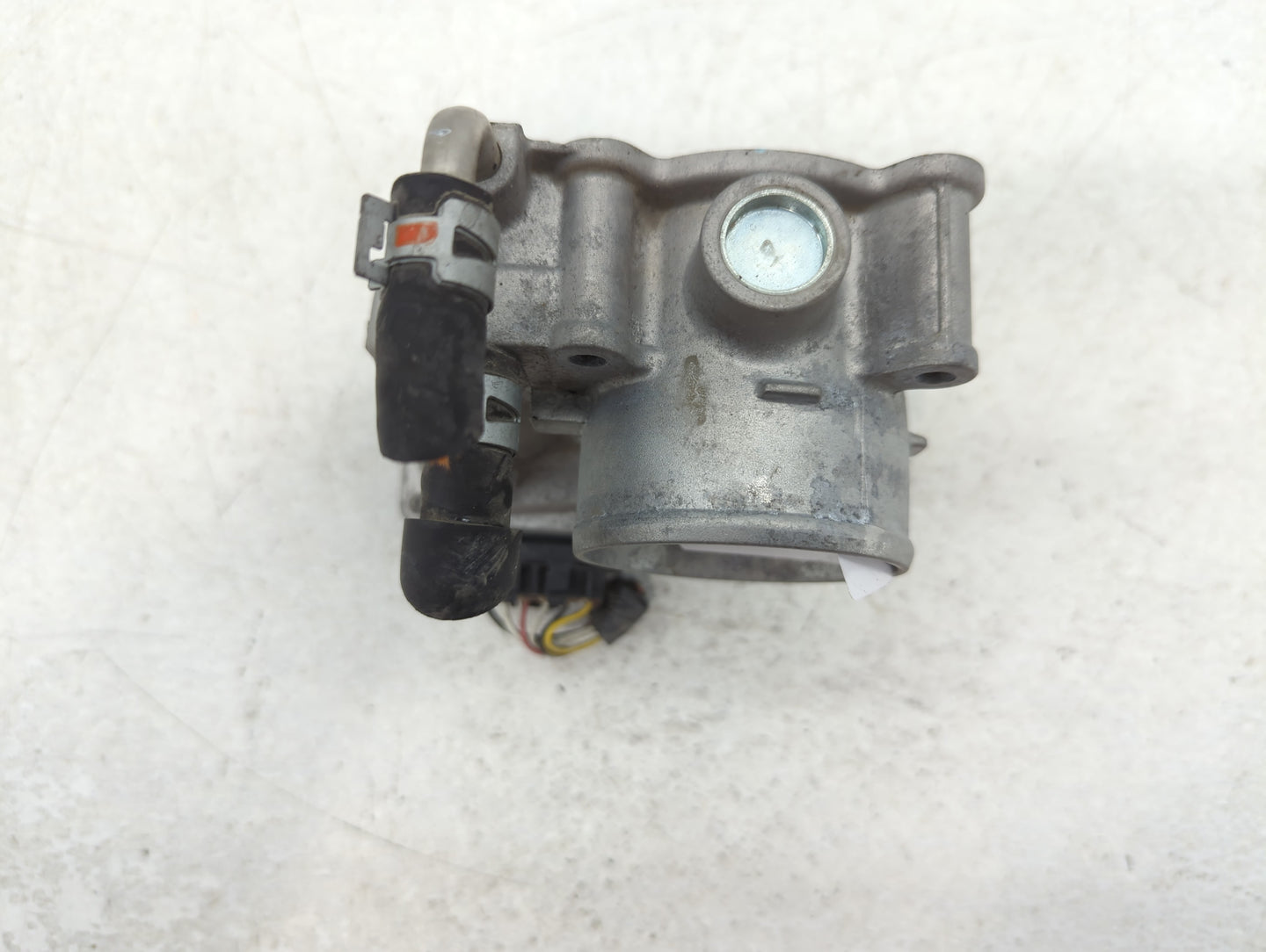 2012-2017 Toyota Camry Throttle Body P/N:22030-36020 Fits Fits 2012 2013 2014 2015 2016 2017 2018 2019 2020 2021 OEM Used Au