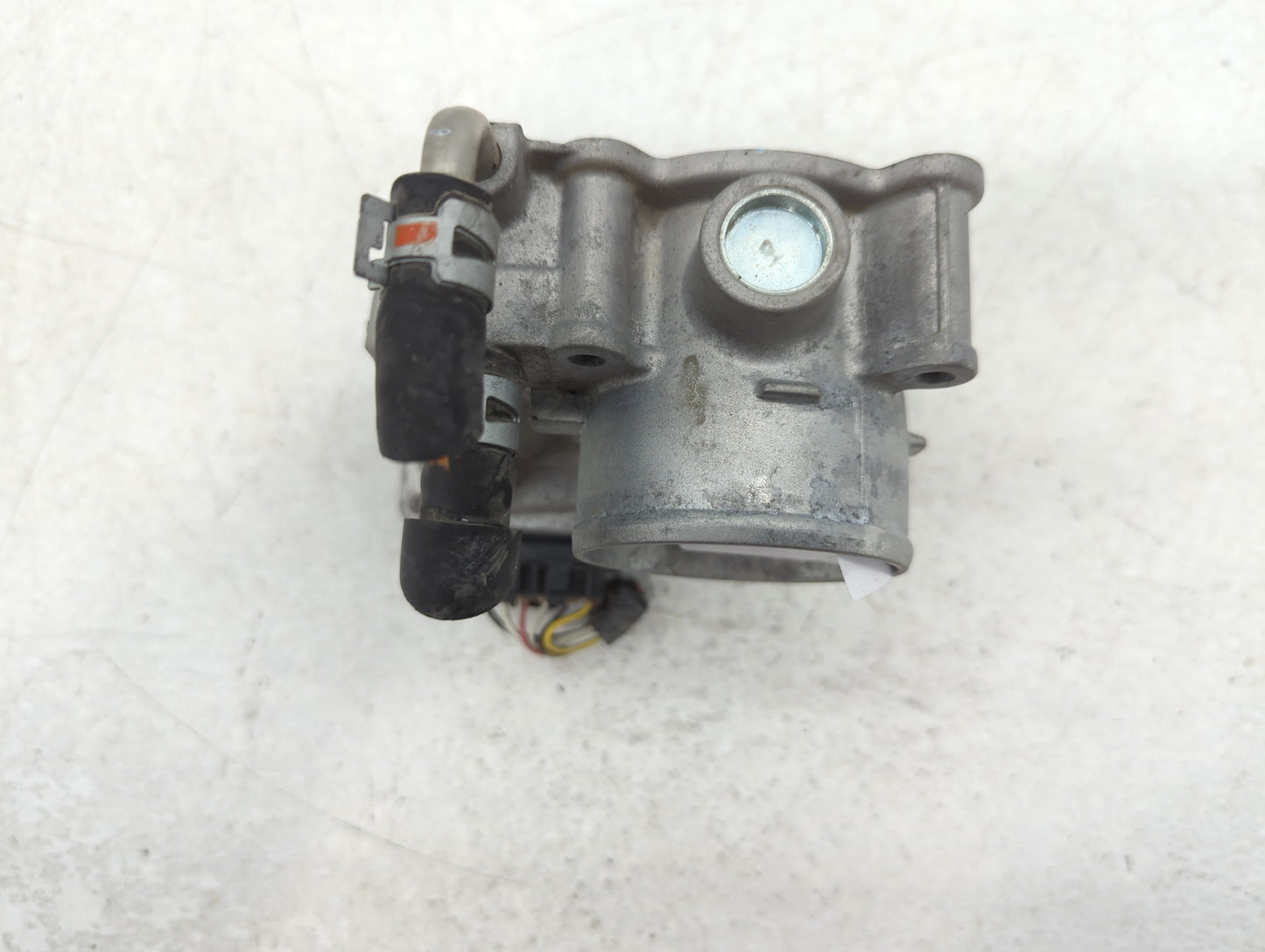 2012-2017 Toyota Camry Throttle Body P/N:22030-36020 Fits Fits 2012 2013 2014 2015 2016 2017 2018 2019 2020 2021 OEM Used Au