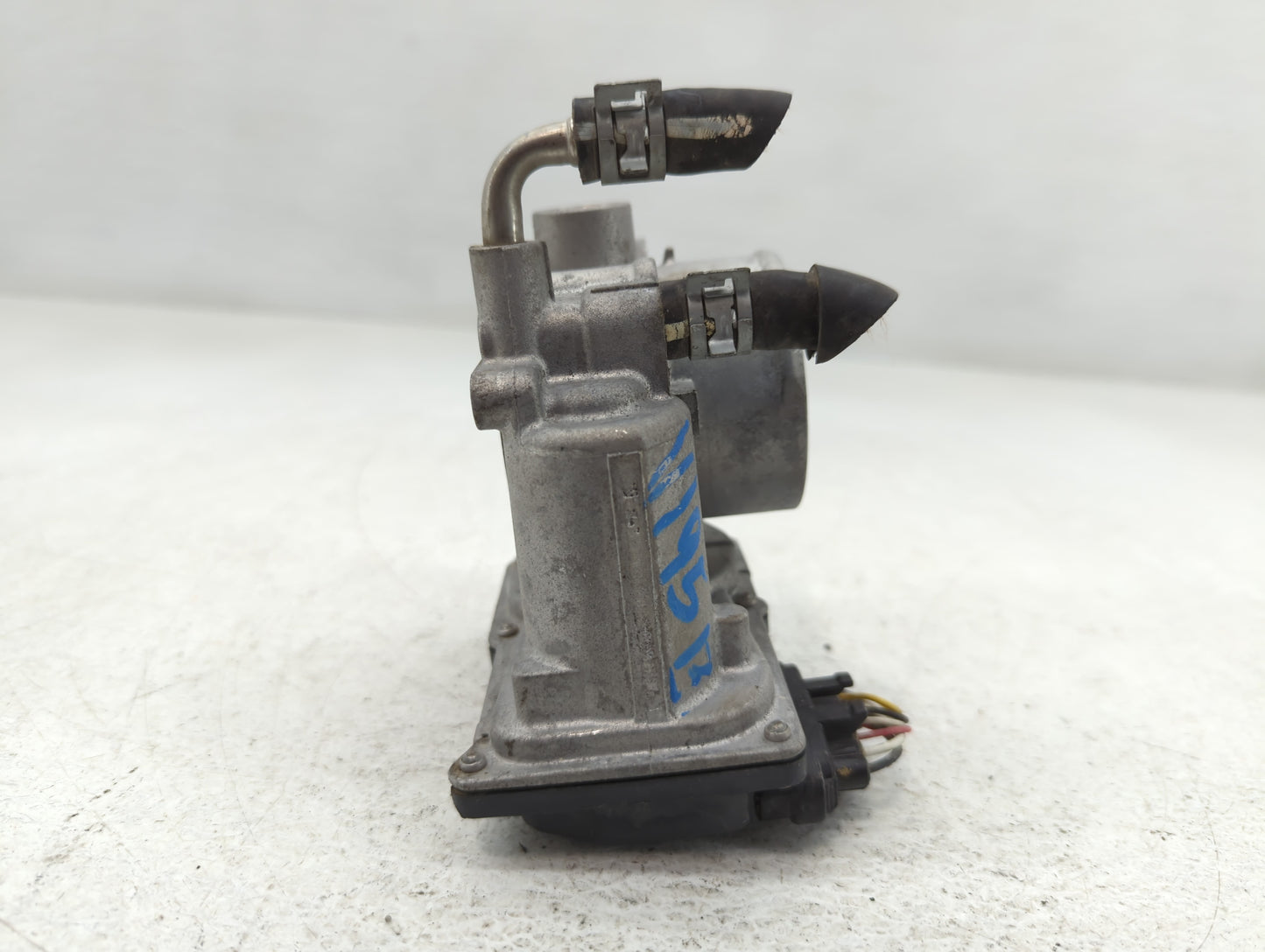 2012-2017 Toyota Camry Throttle Body P/N:22030-36020 Fits Fits 2012 2013 2014 2015 2016 2017 2018 2019 2020 2021 OEM Used Au