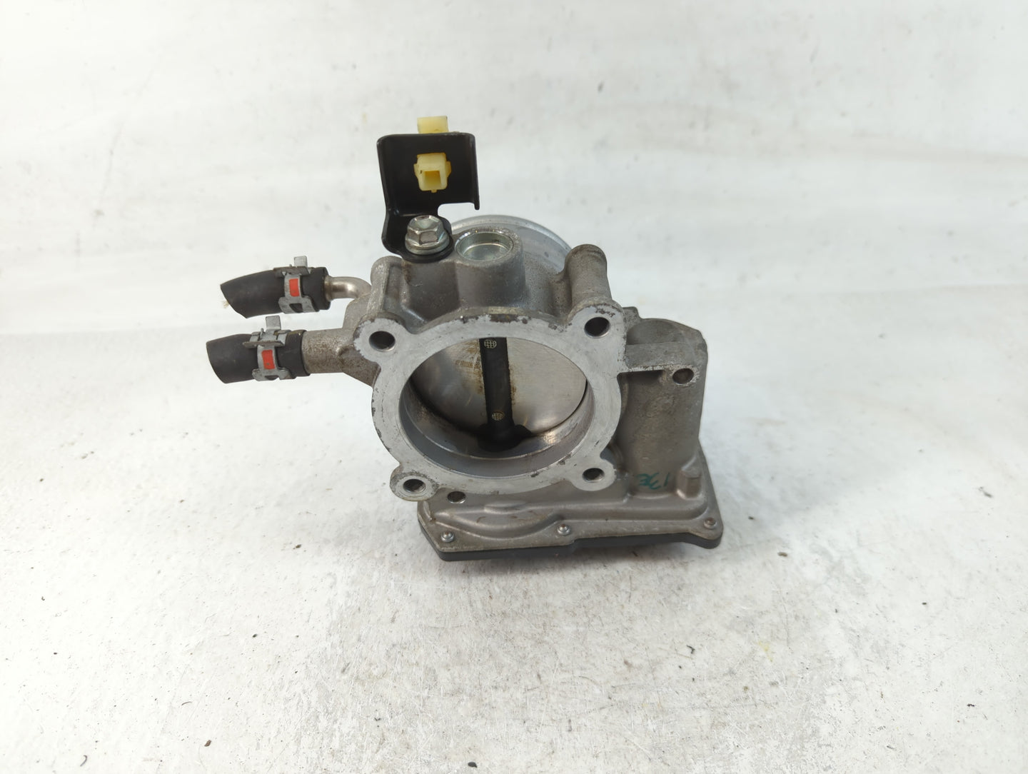 2010-2017 Toyota Camry Throttle Body P/N:22030-0V010 Fits Fits 2009 2010 2011 2012 2013 2014 2015 2016 2017 2018 2019 OEM Us