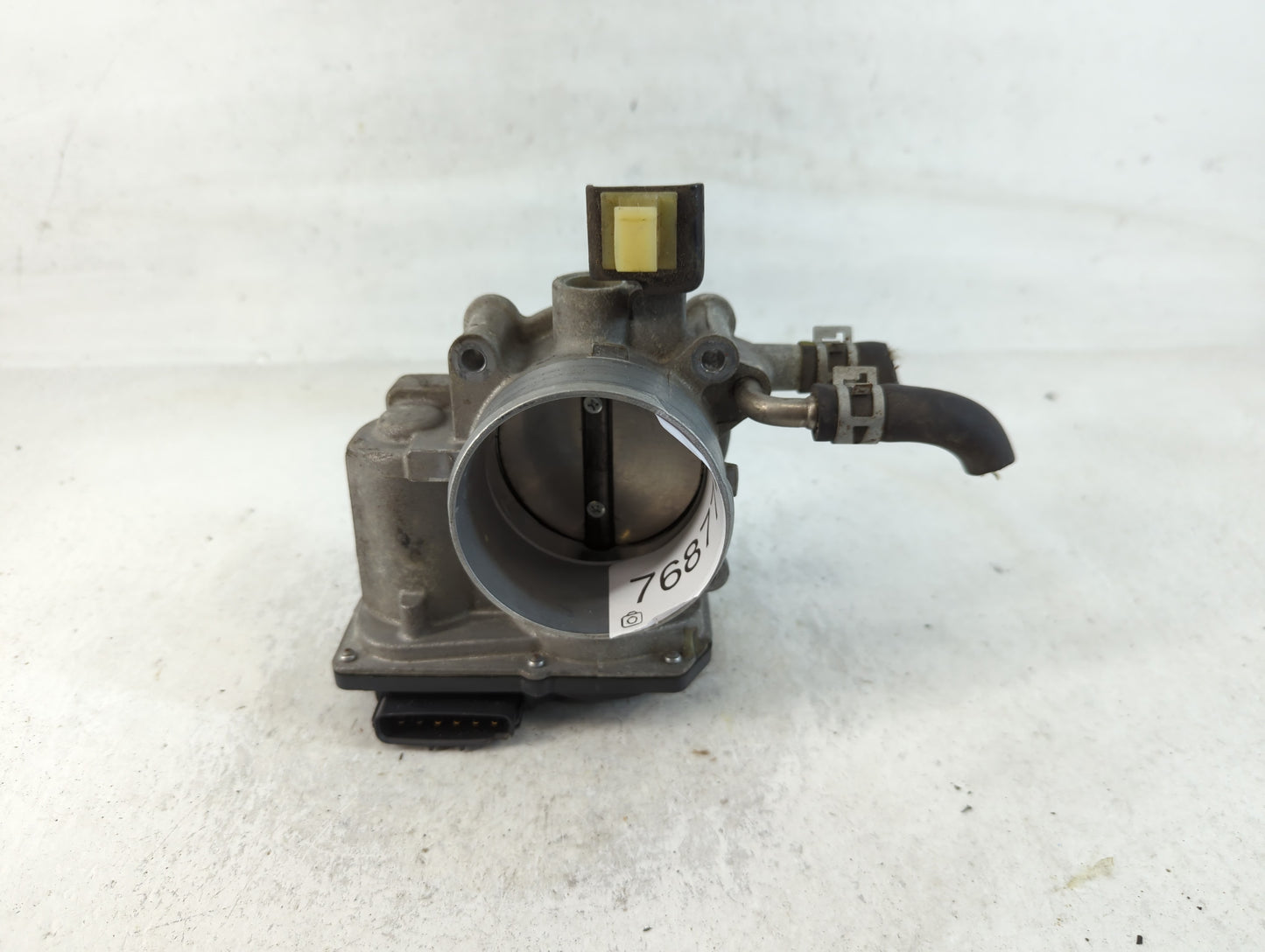 2012-2017 Toyota Camry Throttle Body P/N:22030-0V010 Fits Fits 2012 2013 2014 2015 2016 2017 2018 2019 2020 2021 OEM Used Au