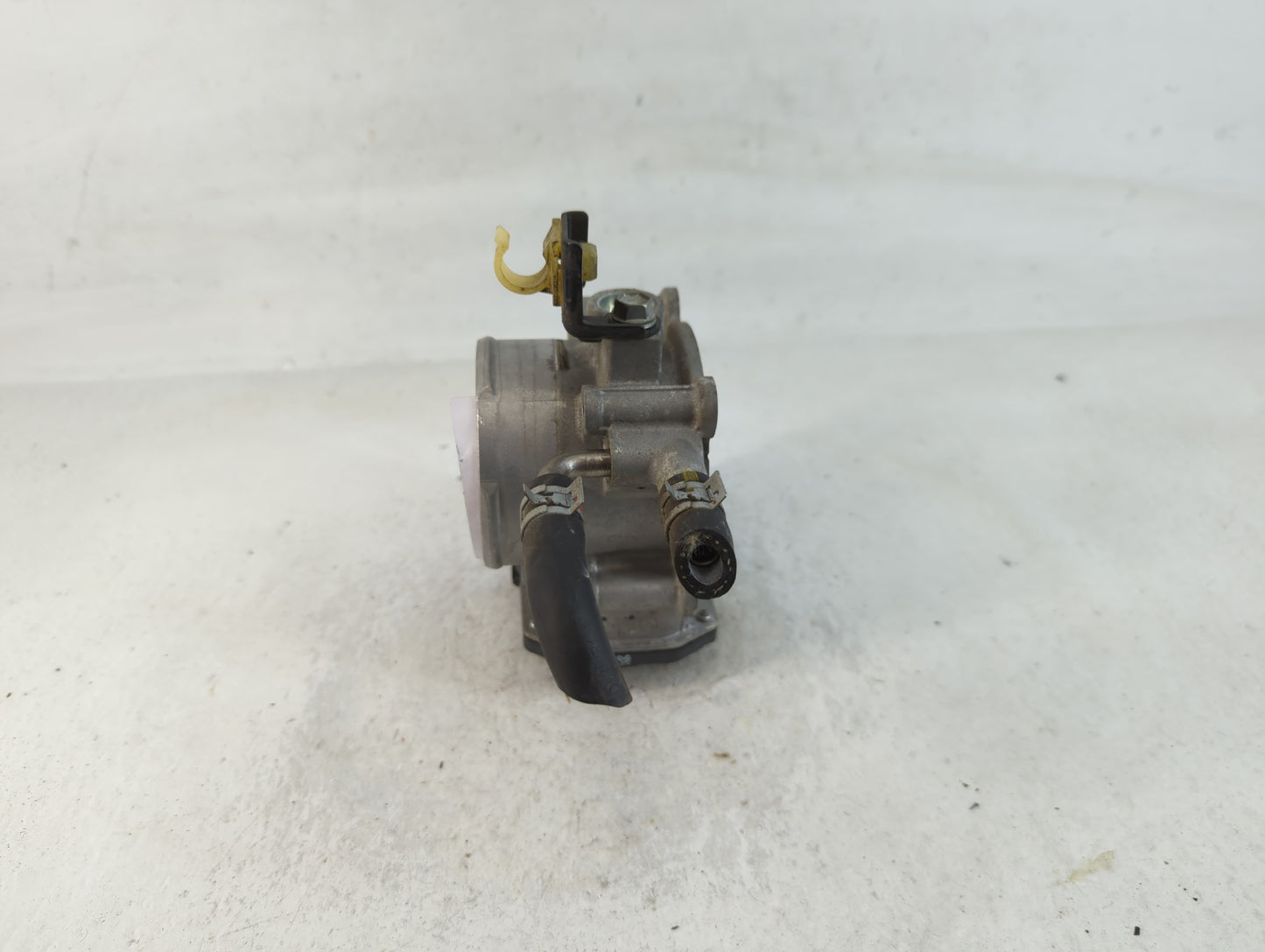 2012-2017 Toyota Camry Throttle Body P/N:22030-0V010 Fits Fits 2012 2013 2014 2015 2016 2017 2018 2019 2020 2021 OEM Used Au