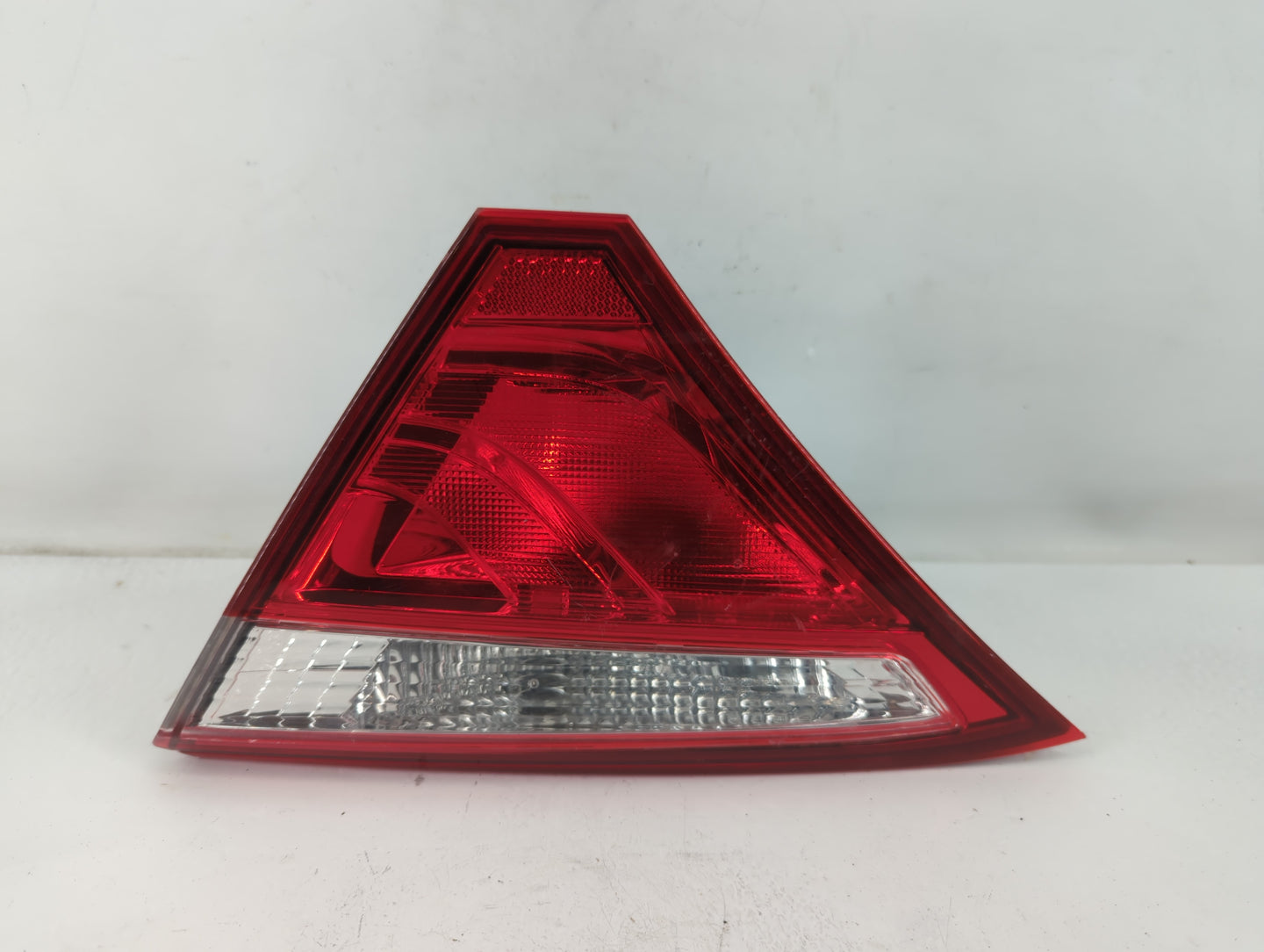 2015-2017 Toyota Camry Tail Light Assembly Passenger Right OEM P/N:945 235 Fits Fits 2015 2016 2017 OEM Used Auto Parts - Oe