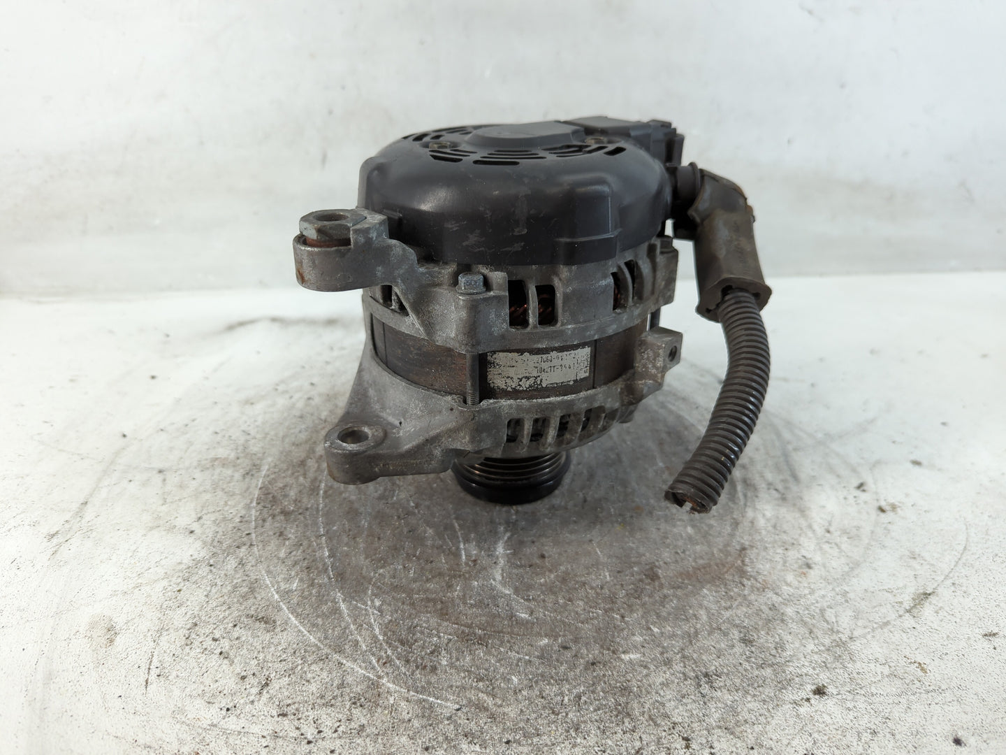 2015-2017 Toyota Camry Alternator Replacement Generator Charging Assembly Engine OEM Fits Fits 2013 2014 2015 2016 2017 2018