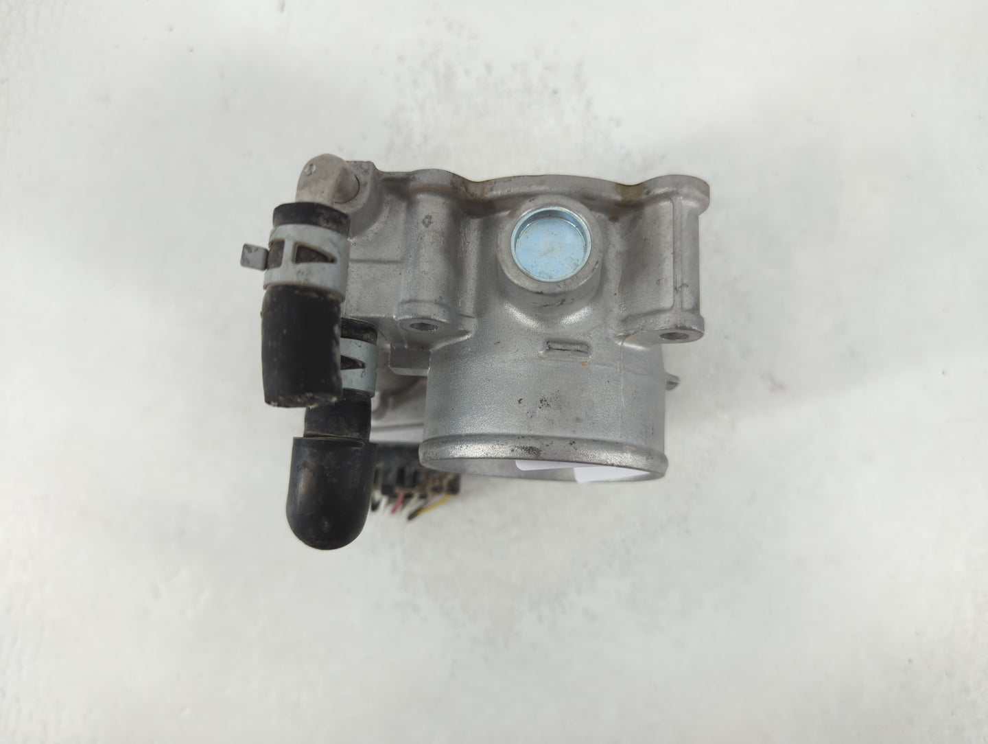 2012-2017 Toyota Camry Throttle Body P/N:22030-36020 Fits Fits 2012 2013 2014 2015 2016 2017 2018 2019 2020 2021 OEM Used Au