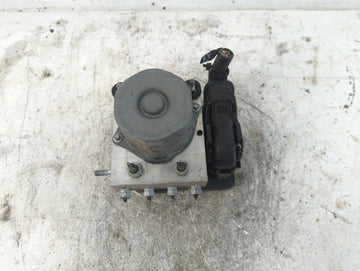2015-2017 Toyota Camry ABS Pump Control Module Replacement P/N:44540-06180 Fits Fits 2015 2016 2017 OEM Used Auto Parts