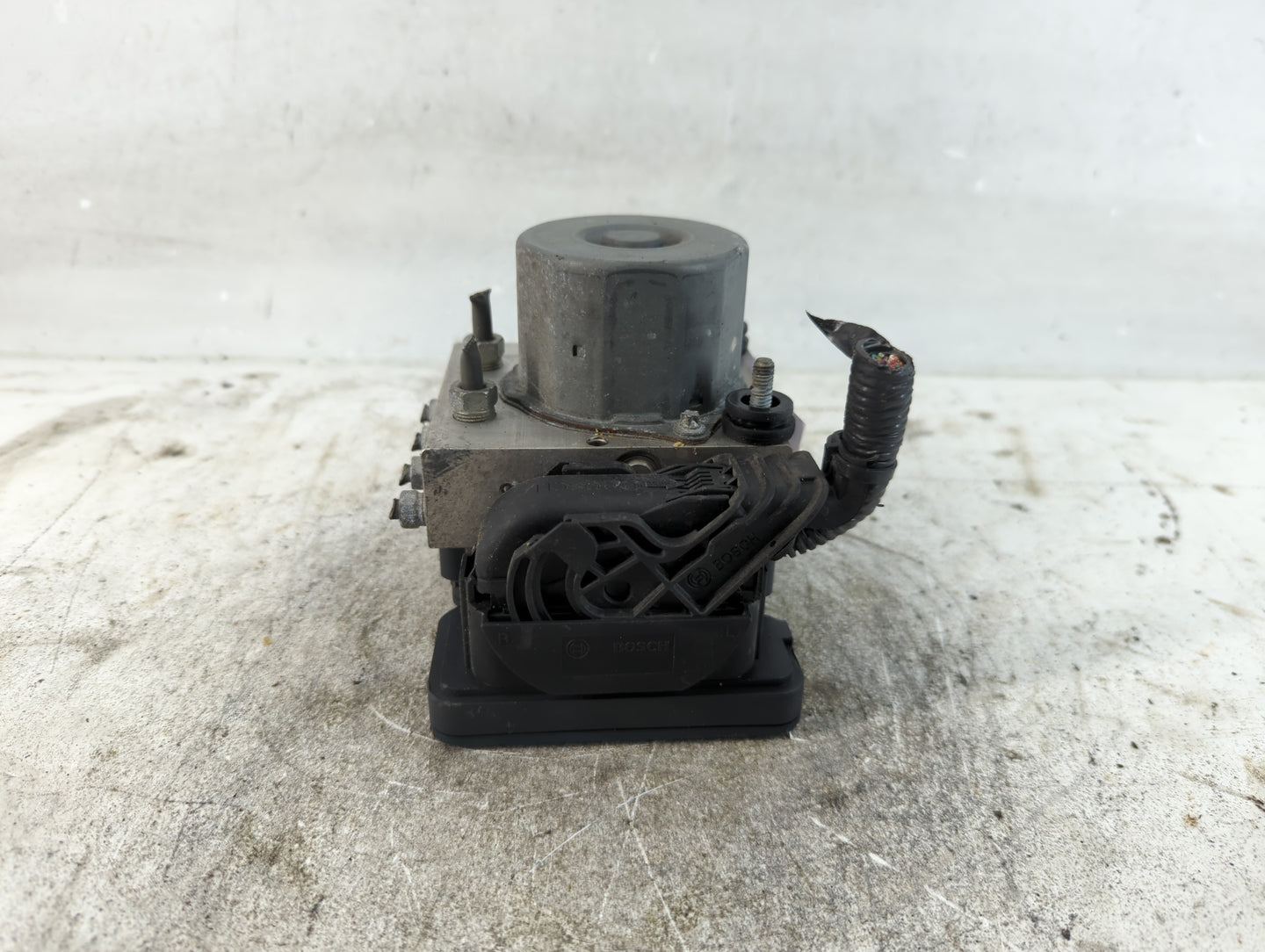 2015-2017 Toyota Camry ABS Pump Control Module Replacement P/N:44540-06180 Fits Fits 2015 2016 2017 OEM Used Auto Parts - Oe