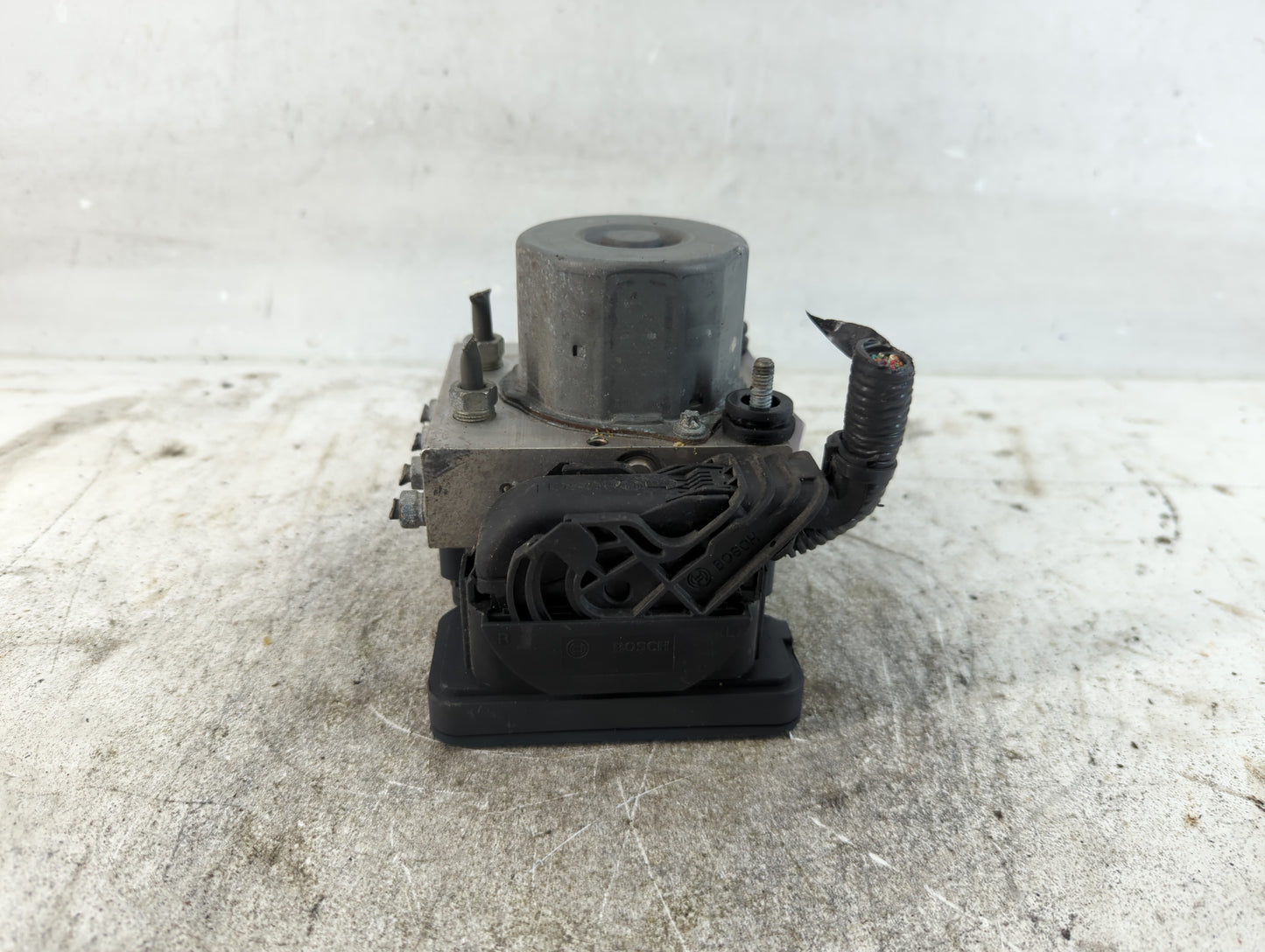 2015-2017 Toyota Camry ABS Pump Control Module Replacement P/N:44540-06180 Fits Fits 2015 2016 2017 OEM Used Auto Parts - Oe