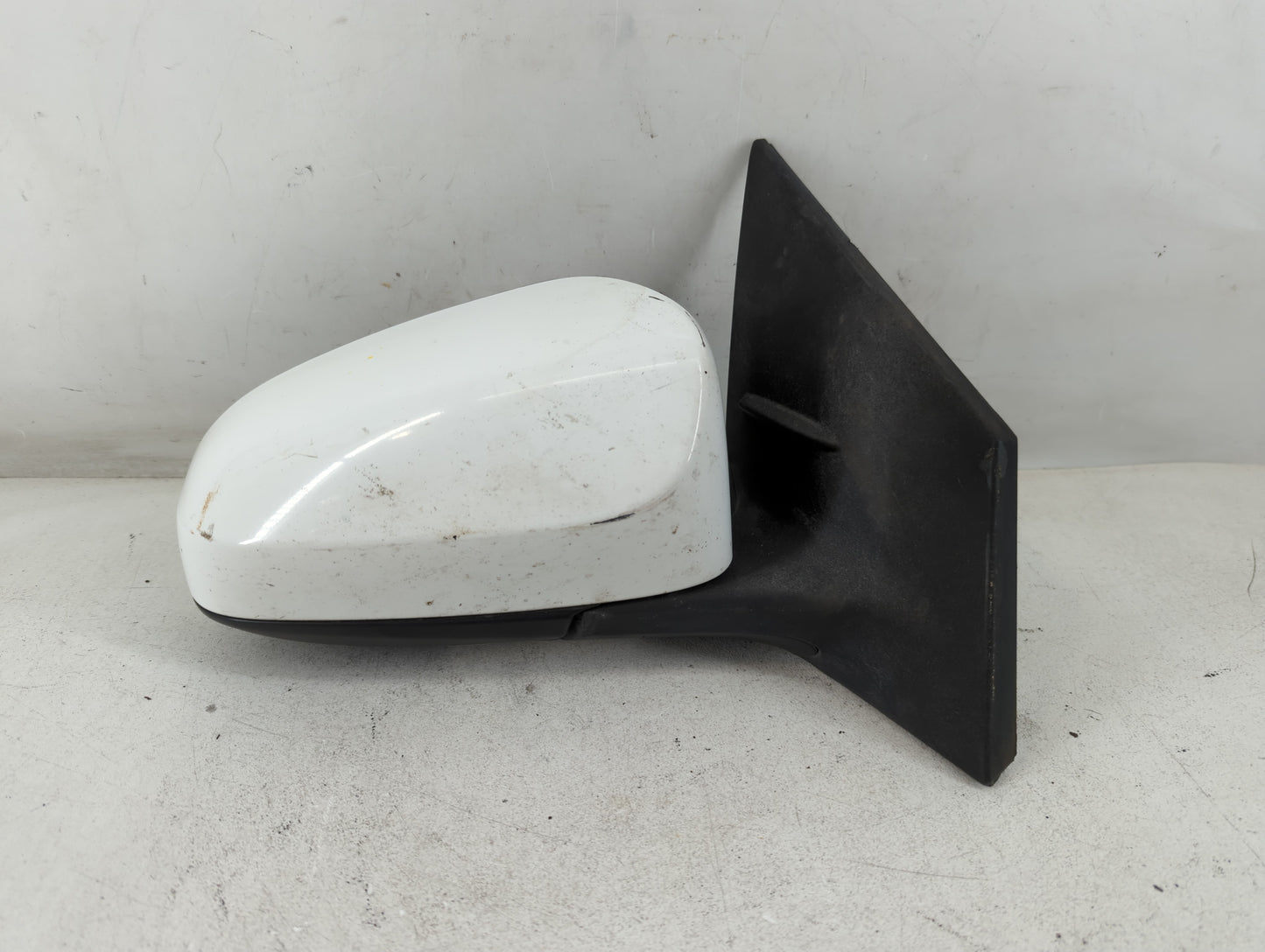 2014-2019 Toyota Corolla Passenger Side View Mirror - Right Door Mirror OEM Used - Oemusedautoparts1.com