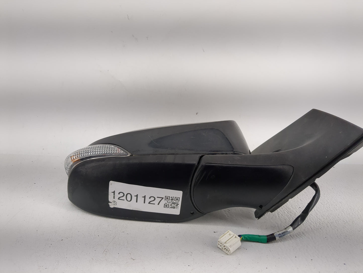 2014-2019 Toyota Corolla Passenger Side View Mirror - Right Door Mirror OEM Used - Oemusedautoparts1.com