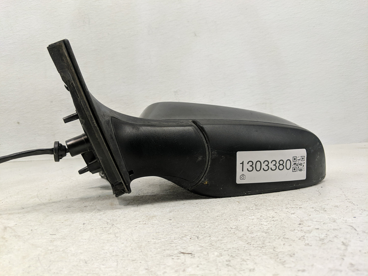 2014-2019 Toyota Corolla Driver Side View Mirror - Left Door Mirror OEM Used - Oemusedautoparts1.com