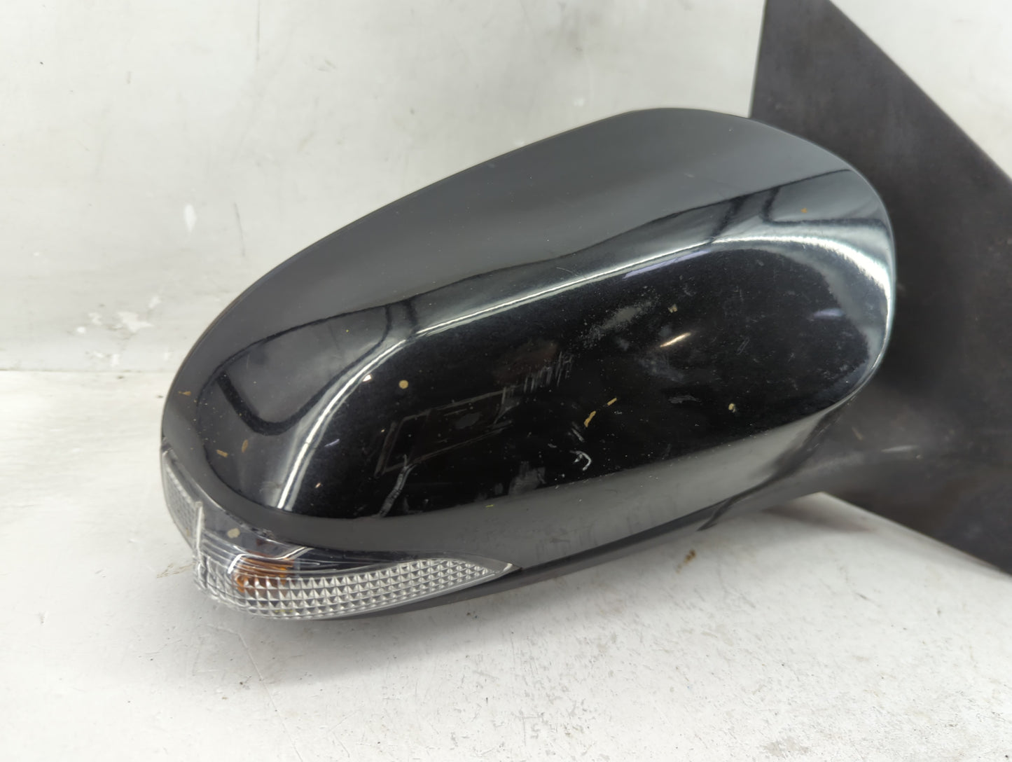 2014-2019 Toyota Corolla Passenger Side View Mirror - Right Door Mirror OEM Used - Oemusedautoparts1.com