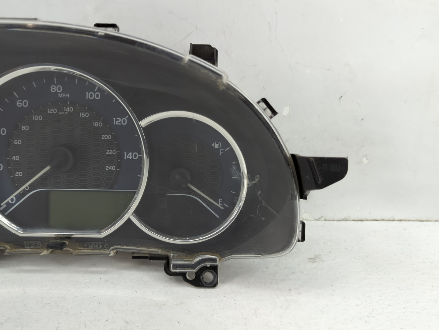 2014-2016 Toyota Corolla Instrument Cluster Speedometer Gauges P/N:83800-0ZX10-00 Fits Fits 2014 2015 2016 OEM Used Auto Par