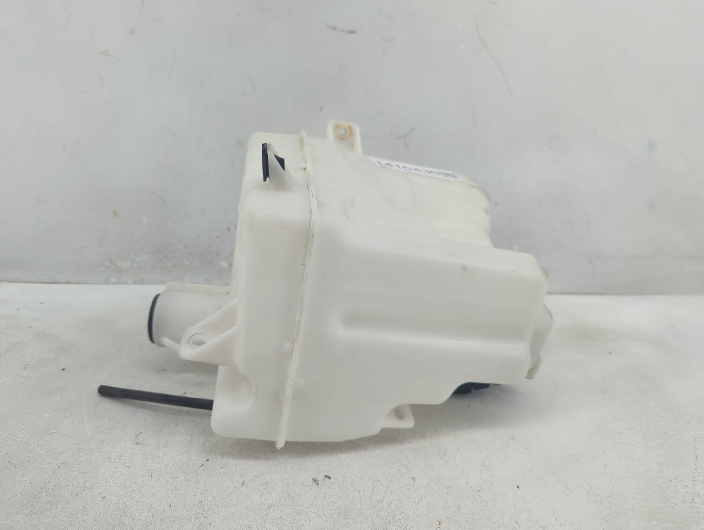 2014-2019 Toyota Corolla Windshield Washer Fluid Reservoir Bottle Oem - Oemusedautoparts1.com