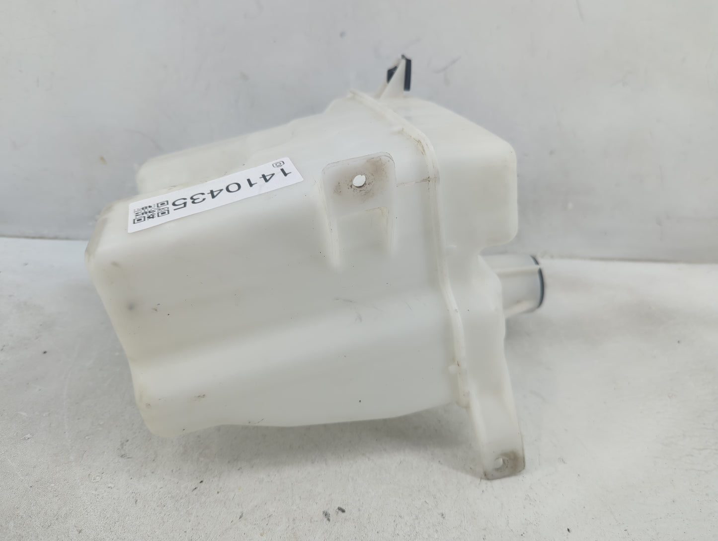 2014-2019 Toyota Corolla Windshield Washer Fluid Reservoir Bottle Oem - Oemusedautoparts1.com