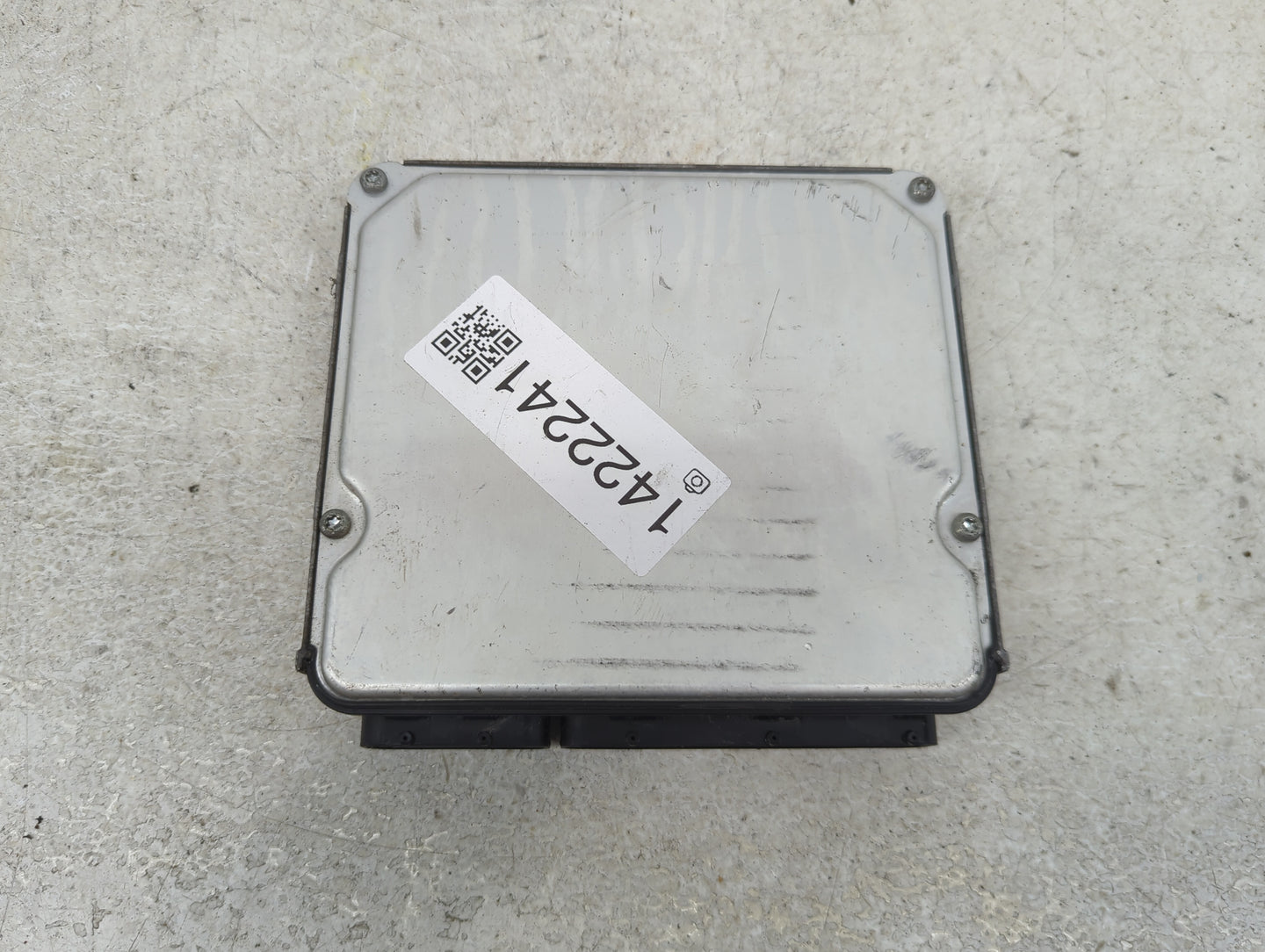 2015-2016 Toyota Corolla PCM Engine Control Computer ECU ECM PCU OEM P/N:89661-0Z630 Fits Fits 2015 2016 OEM Used Auto Parts