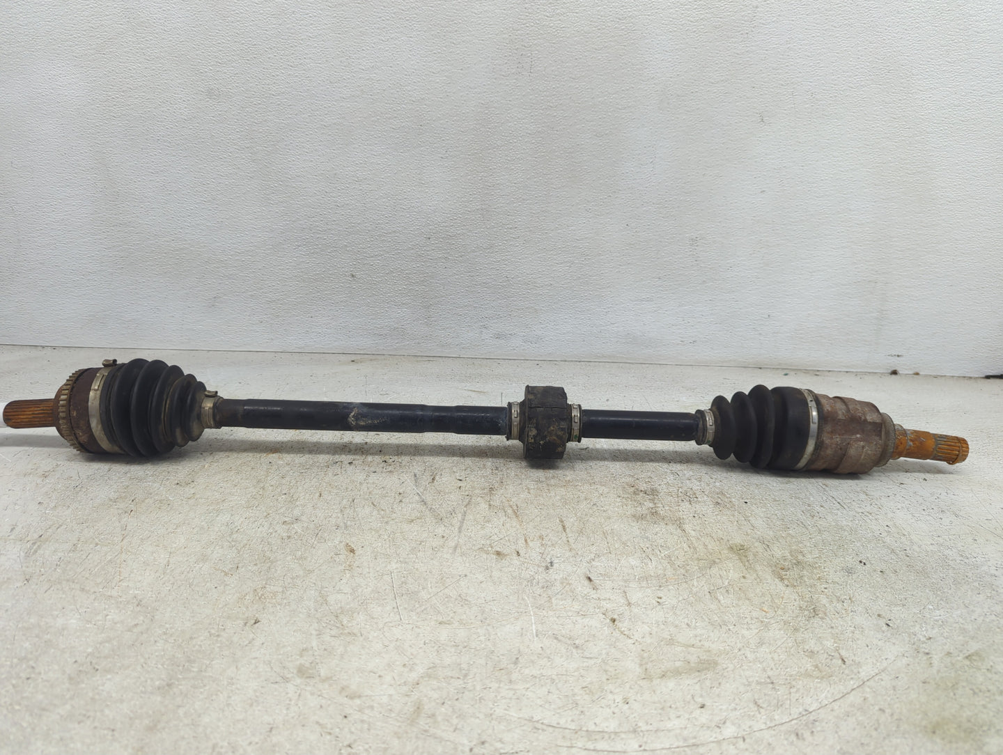 2009-2019 Toyota Corolla Axle Shaft Front Passenger Cv C/v - Oemusedautoparts1.com