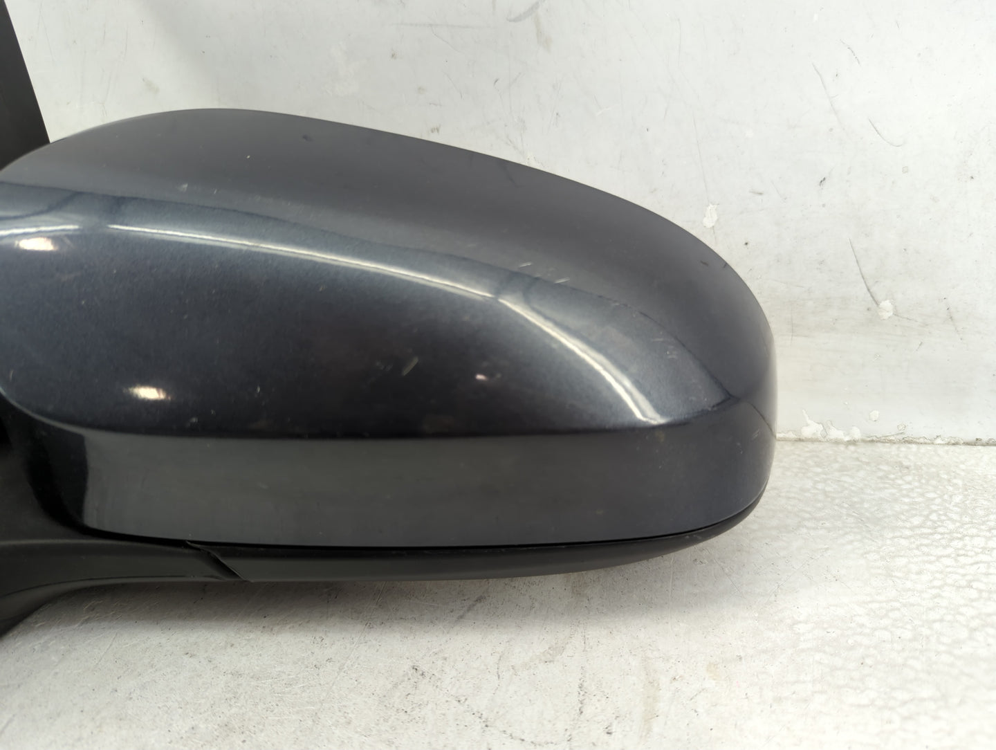 2014-2019 Toyota Corolla Driver Side View Mirror - Left Door Mirror OEM Used - Oemusedautoparts1.com