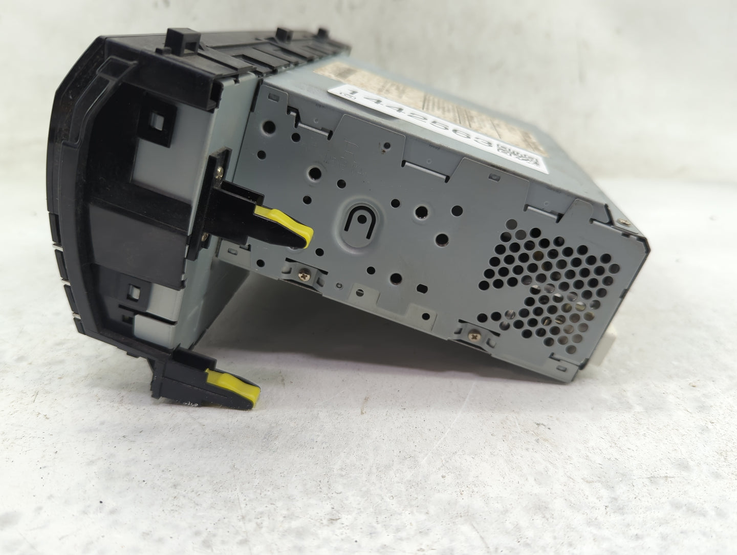 2014-2016 Toyota Corolla Radio AM FM Cd Player Receiver Replacement P/N:86140-02050 100149 Fits Fits 2014 2015 2016 OEM Used