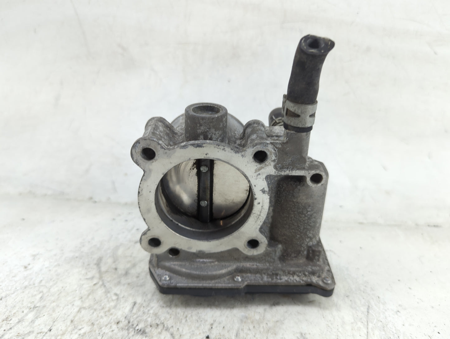 2011-2019 Toyota Corolla Throttle Body P/N:22030-0T080 Fits Fits 2011 2012 2013 2014 2015 2016 2017 2018 2019 OEM Used Auto 