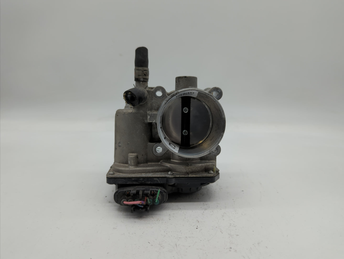 2011-2018 Toyota Corolla Throttle Body P/N:22030-0T080 Fits Fits 2011 2012 2013 2014 2015 2016 2017 2018 OEM Used Auto Parts