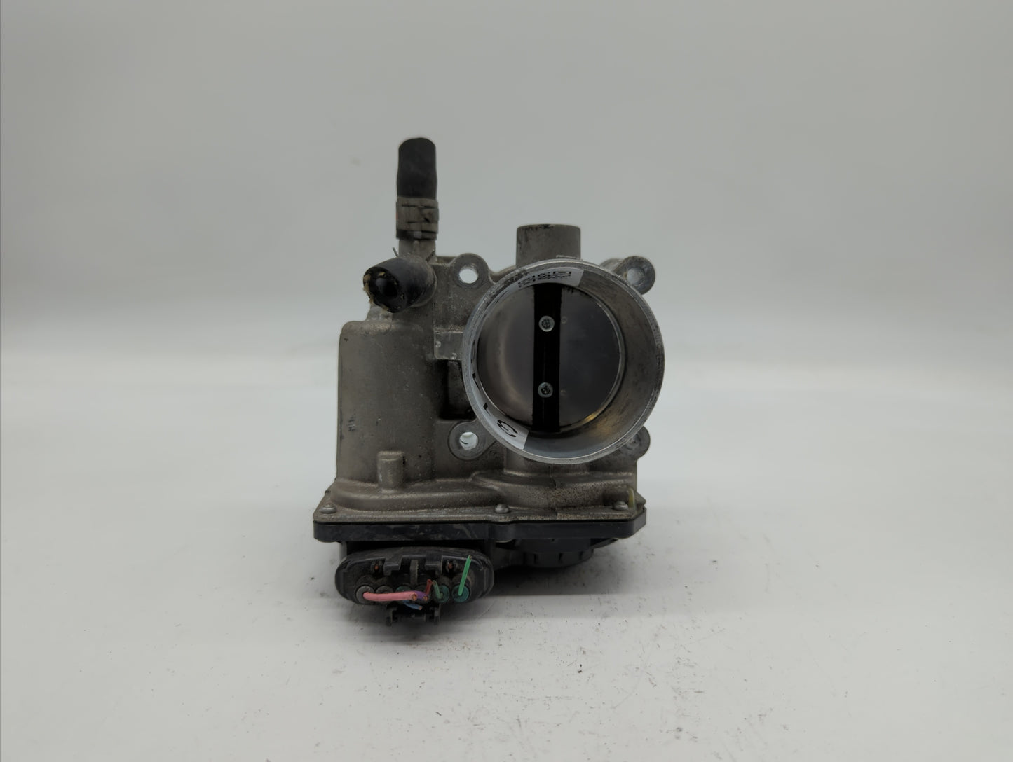 2011-2018 Toyota Corolla Throttle Body P/N:22030-0T080 Fits Fits 2011 2012 2013 2014 2015 2016 2017 2018 OEM Used Auto Parts