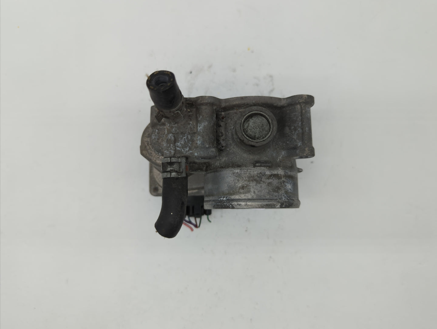 2011-2018 Toyota Corolla Throttle Body P/N:22030-0T080 Fits Fits 2011 2012 2013 2014 2015 2016 2017 2018 OEM Used Auto Parts
