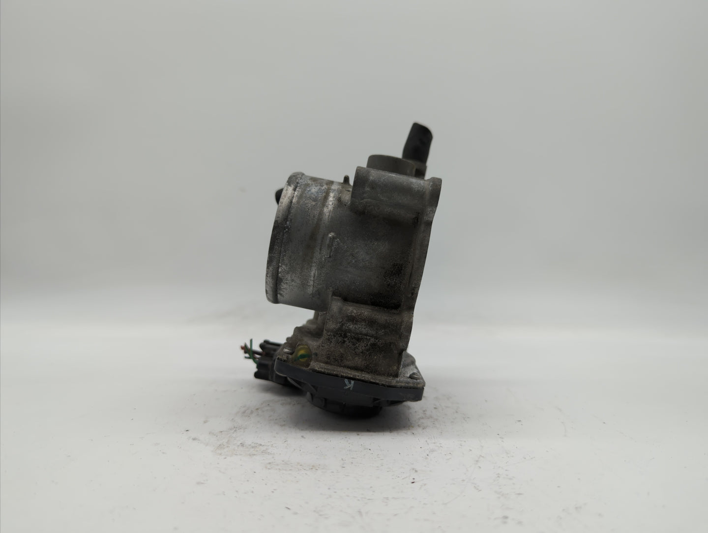 2011-2018 Toyota Corolla Throttle Body P/N:22030-0T080 Fits Fits 2011 2012 2013 2014 2015 2016 2017 2018 OEM Used Auto Parts
