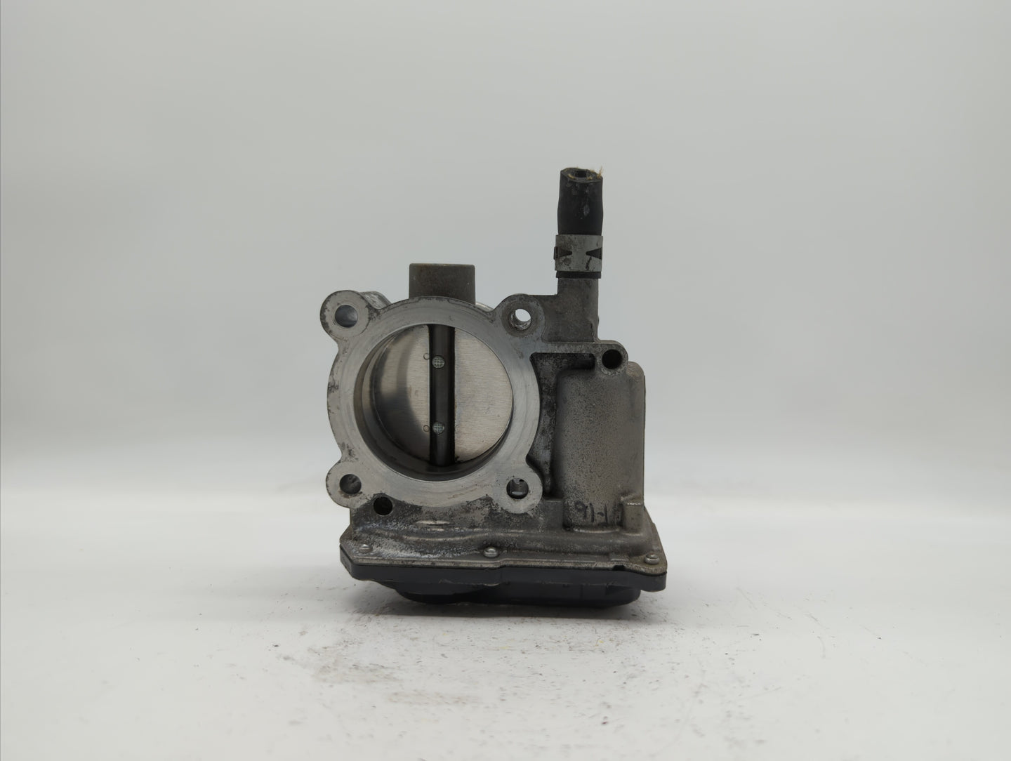 2011-2018 Toyota Corolla Throttle Body P/N:22030-0T080 Fits Fits 2011 2012 2013 2014 2015 2016 2017 2018 OEM Used Auto Parts