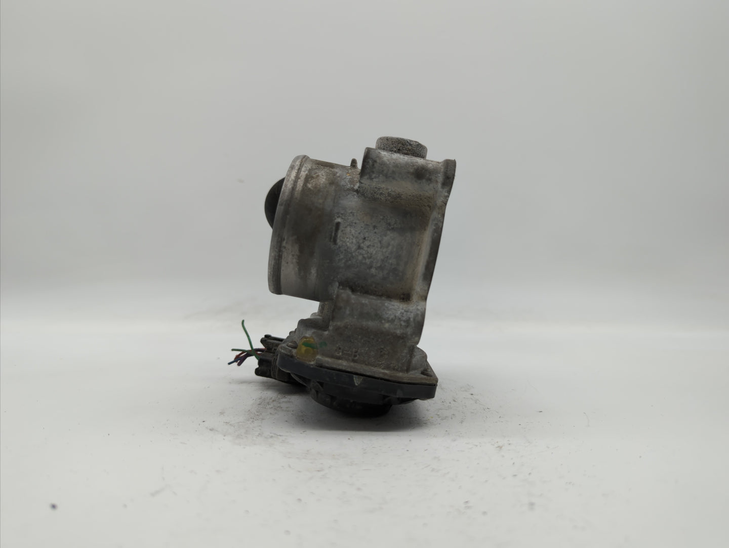 2011-2018 Toyota Corolla Throttle Body P/N:22030-0T080 Fits Fits 2011 2012 2013 2014 2015 2016 2017 2018 OEM Used Auto Parts