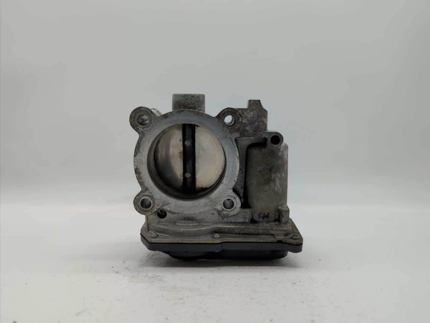 2011-2018 Toyota Corolla Throttle Body P/N:22030-0T080 Fits Fits 2011 2012 2013 2014 2015 2016 2017 2018 OEM Used Auto Parts
