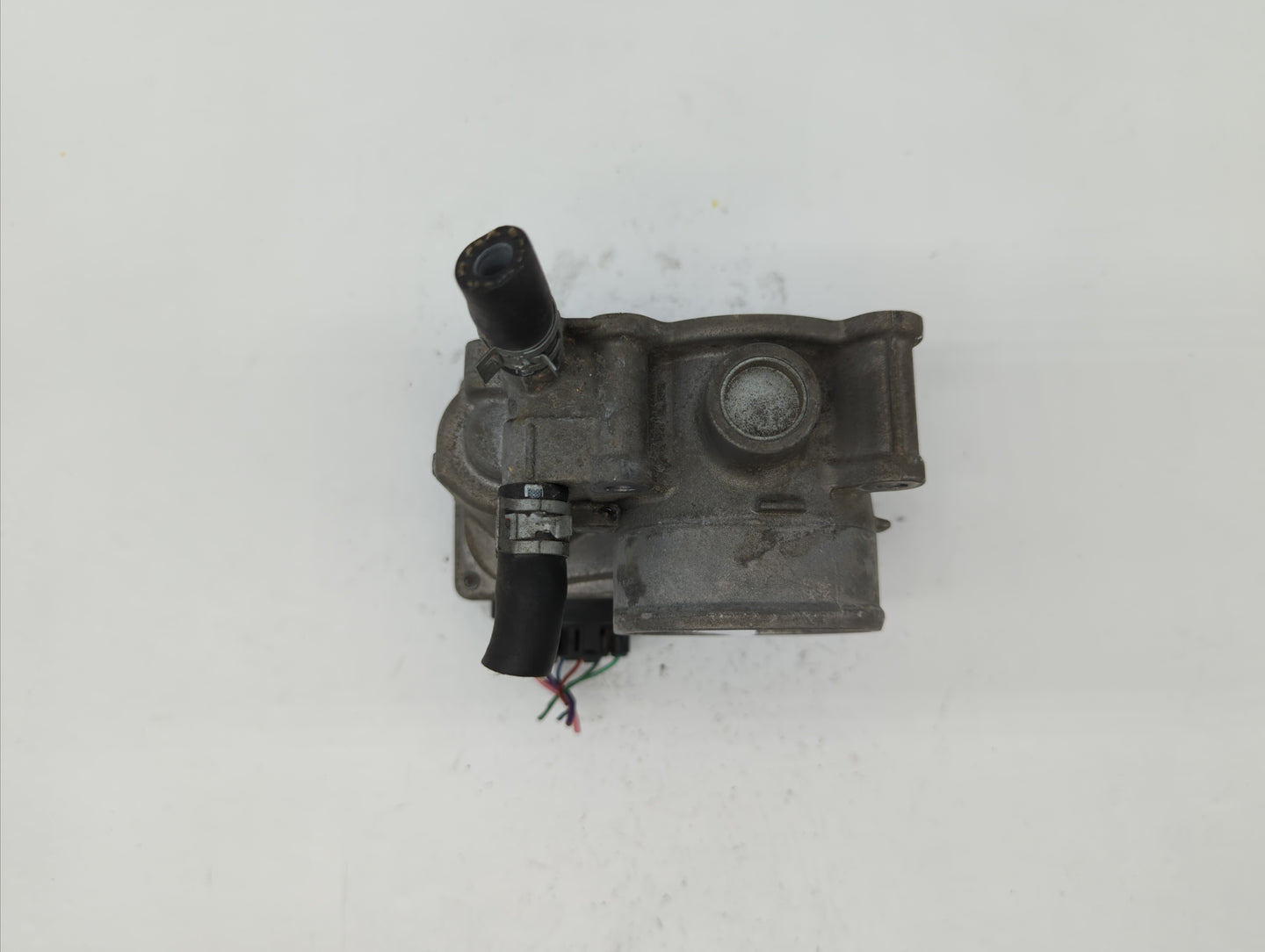 2011-2018 Toyota Corolla Throttle Body P/N:22030-0T080 Fits Fits 2011 2012 2013 2014 2015 2016 2017 2018 OEM Used Auto Parts