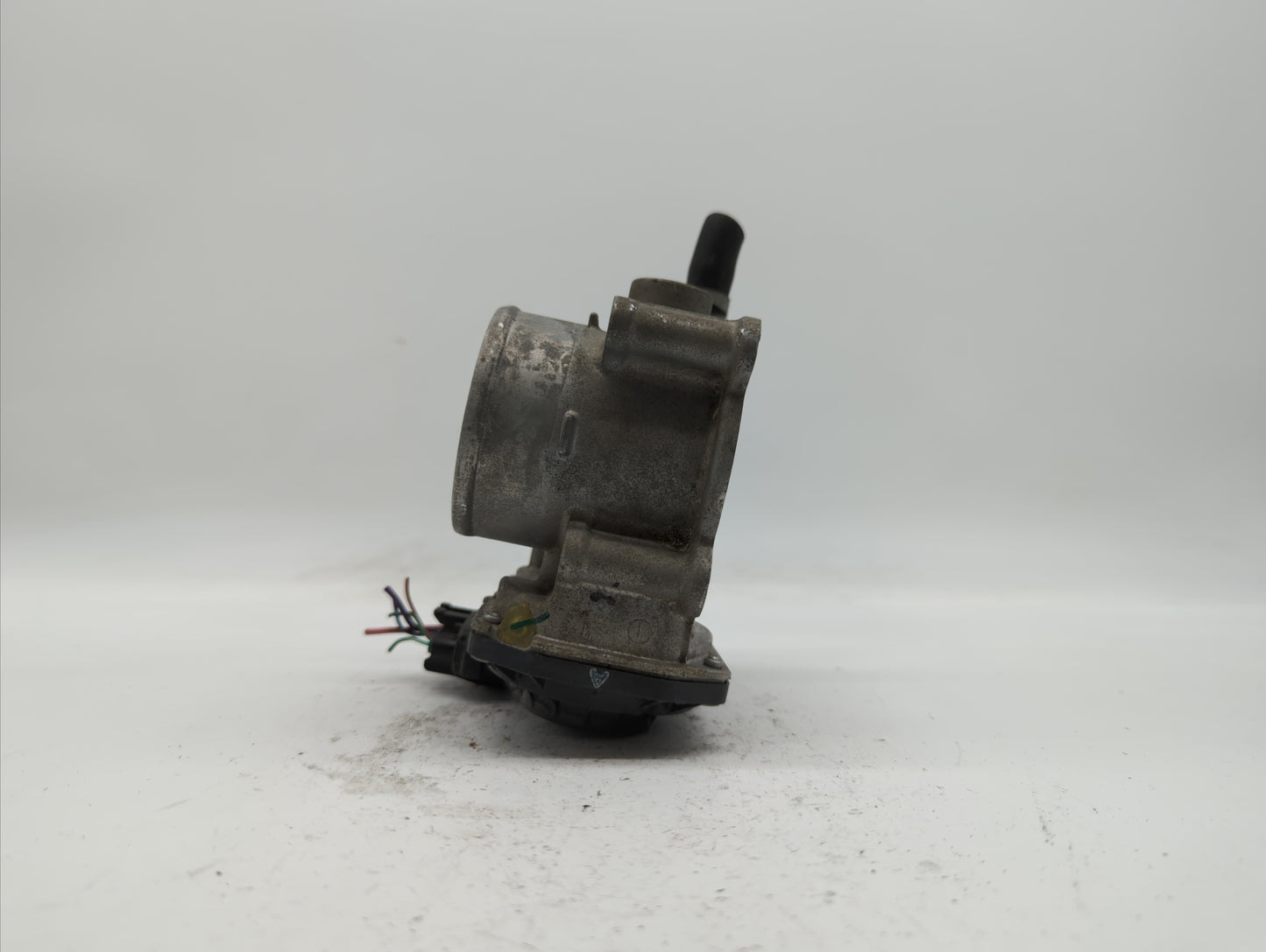 2011-2018 Toyota Corolla Throttle Body P/N:22030-0T080 Fits Fits 2011 2012 2013 2014 2015 2016 2017 2018 OEM Used Auto Parts