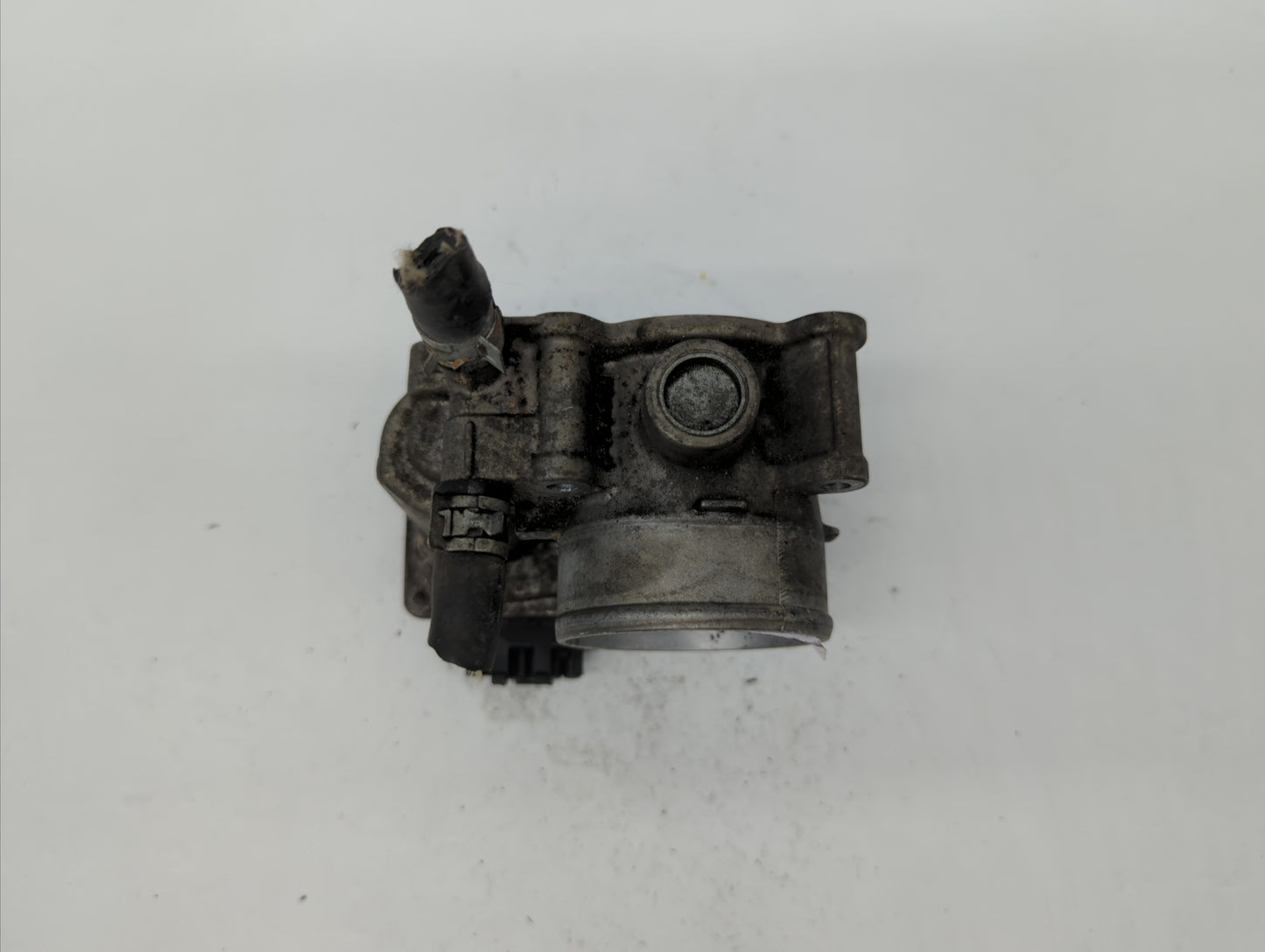 2011-2018 Toyota Corolla Throttle Body P/N:22030-0T080 Fits Fits 2011 2012 2013 2014 2015 2016 2017 2018 OEM Used Auto Parts
