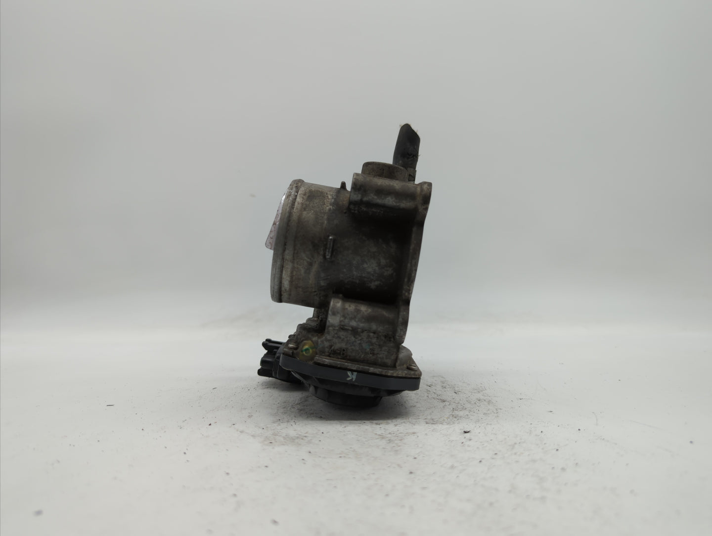 2011-2018 Toyota Corolla Throttle Body P/N:22030-0T080 Fits Fits 2011 2012 2013 2014 2015 2016 2017 2018 OEM Used Auto Parts
