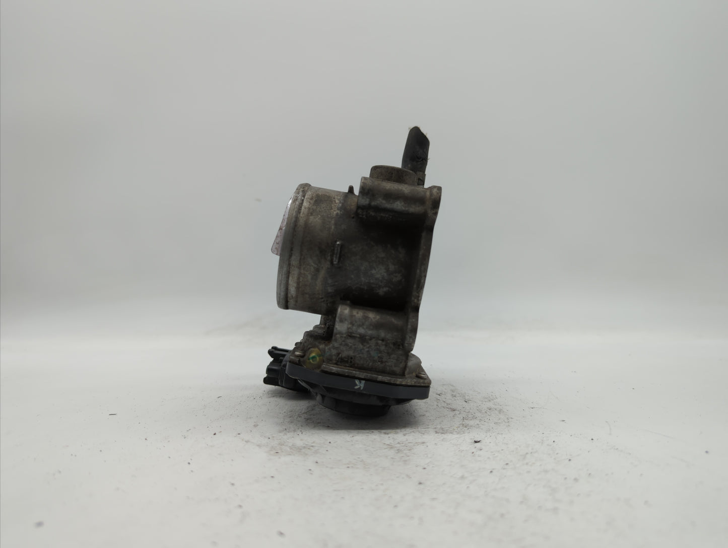 2011-2018 Toyota Corolla Throttle Body P/N:22030-0T080 Fits Fits 2011 2012 2013 2014 2015 2016 2017 2018 OEM Used Auto Parts