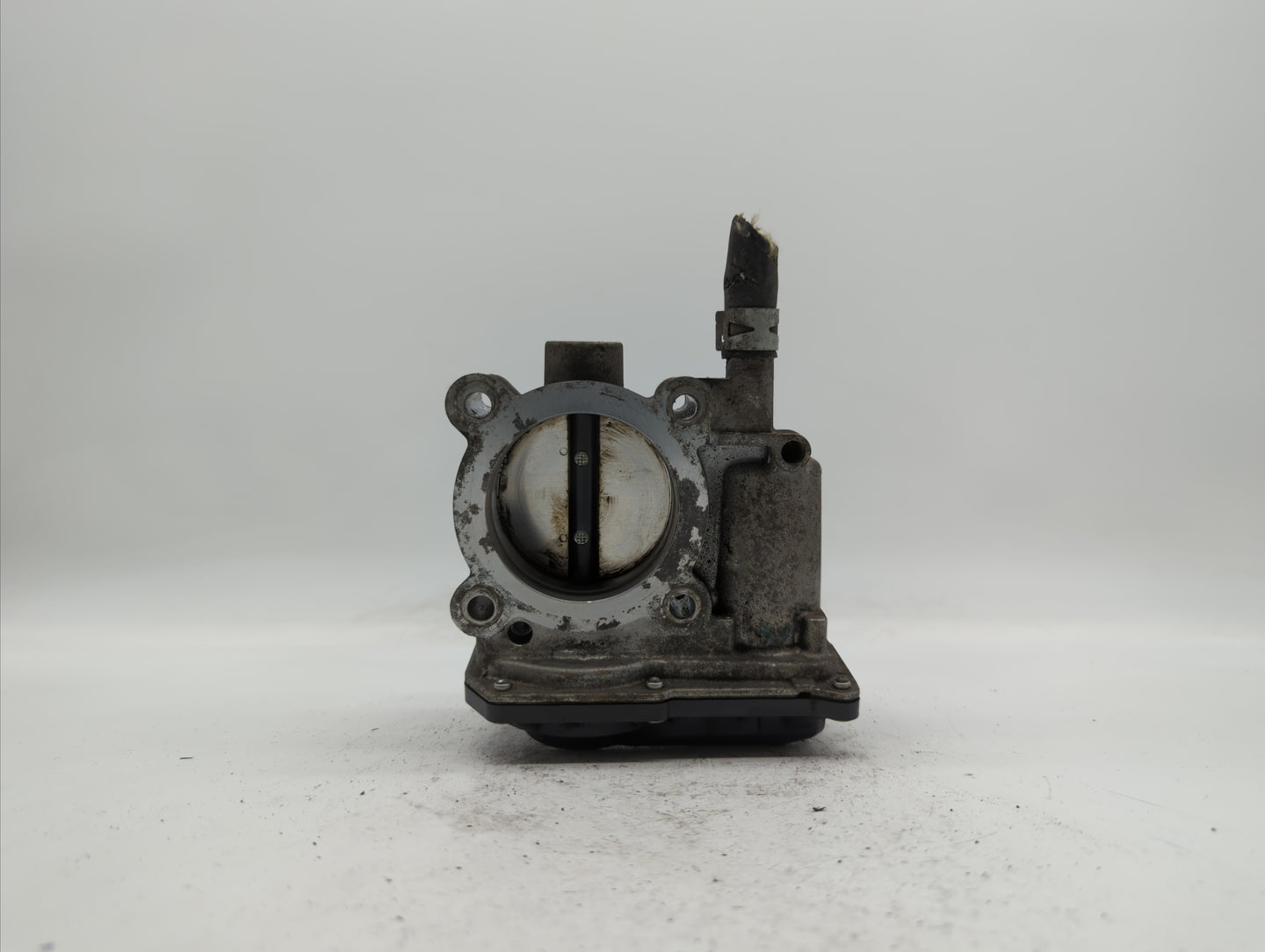 2011-2018 Toyota Corolla Throttle Body P/N:22030-0T080 Fits Fits 2011 2012 2013 2014 2015 2016 2017 2018 OEM Used Auto Parts