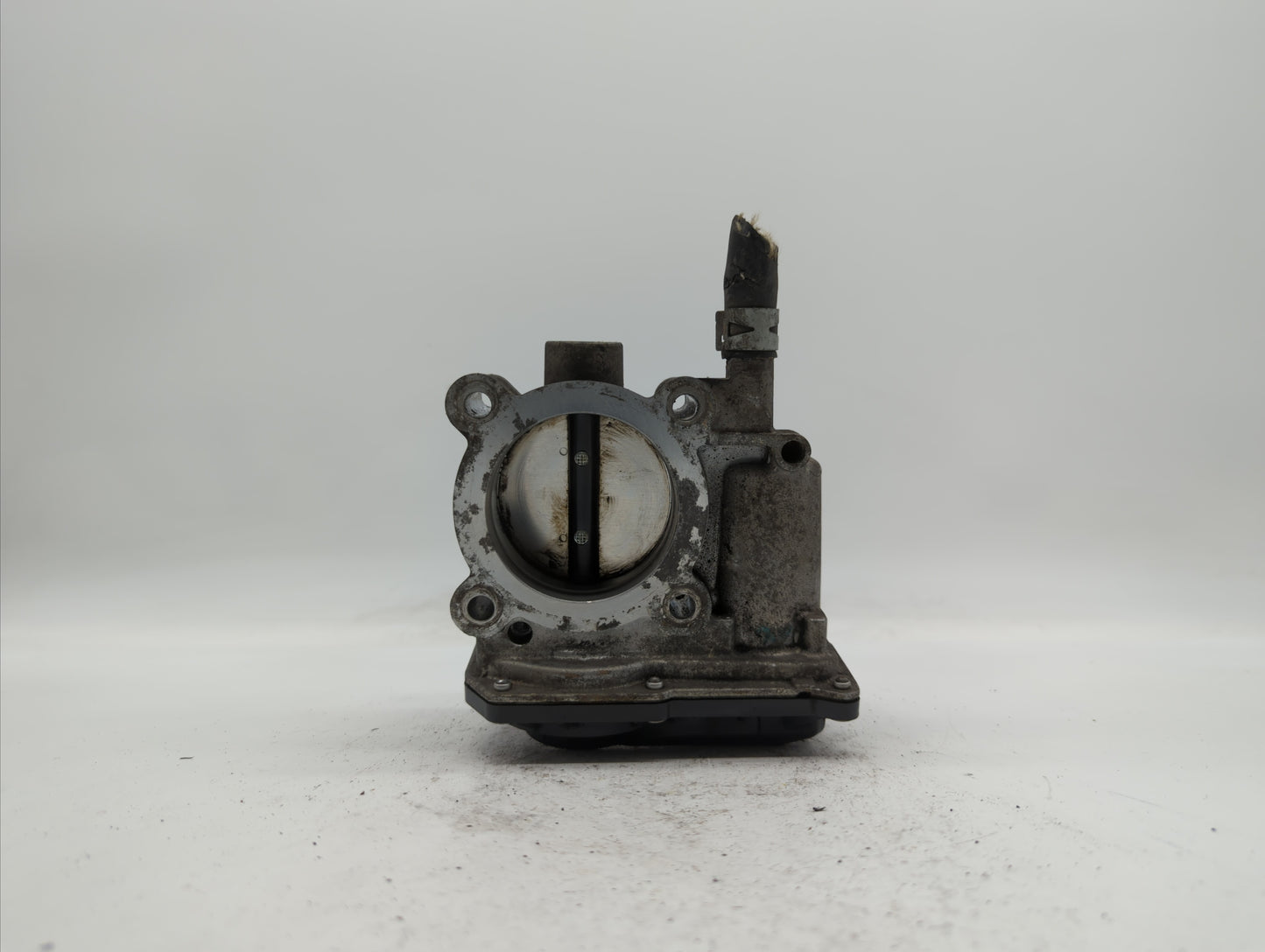 2011-2018 Toyota Corolla Throttle Body P/N:22030-0T080 Fits Fits 2011 2012 2013 2014 2015 2016 2017 2018 OEM Used Auto Parts