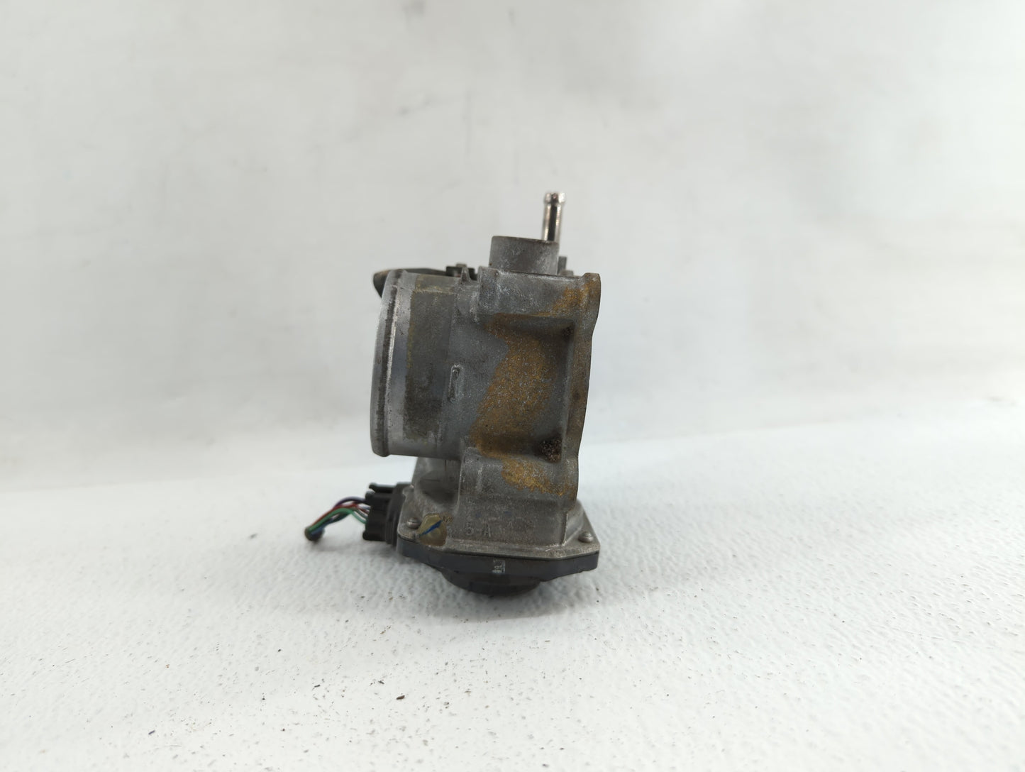 2011-2018 Toyota Corolla Throttle Body P/N:22030-0T080 Fits Fits 2011 2012 2013 2014 2015 2016 2017 2018 OEM Used Auto Parts
