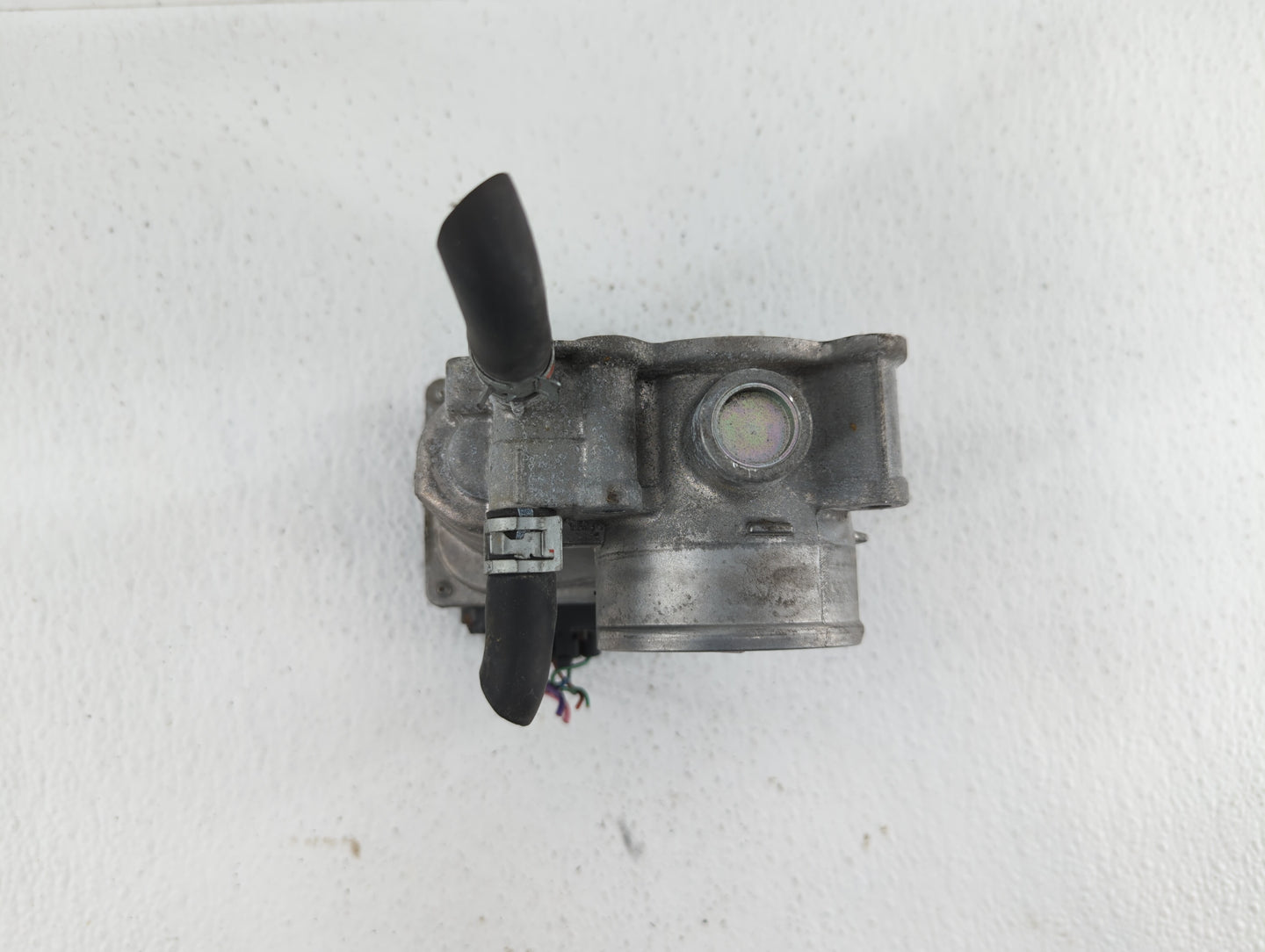 2011-2018 Toyota Corolla Throttle Body P/N:22030-0T080 Fits Fits 2011 2012 2013 2014 2015 2016 2017 2018 OEM Used Auto Parts