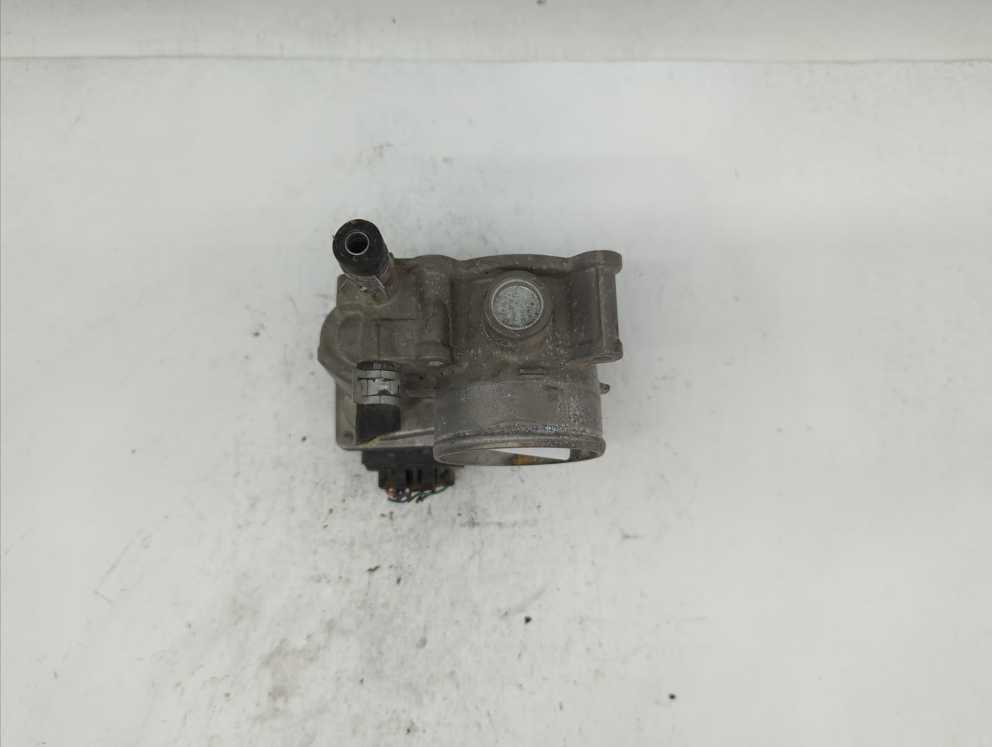 2011-2018 Toyota Corolla Throttle Body P/N:22030-0T080 Fits Fits 2011 2012 2013 2014 2015 2016 2017 2018 OEM Used Auto Parts