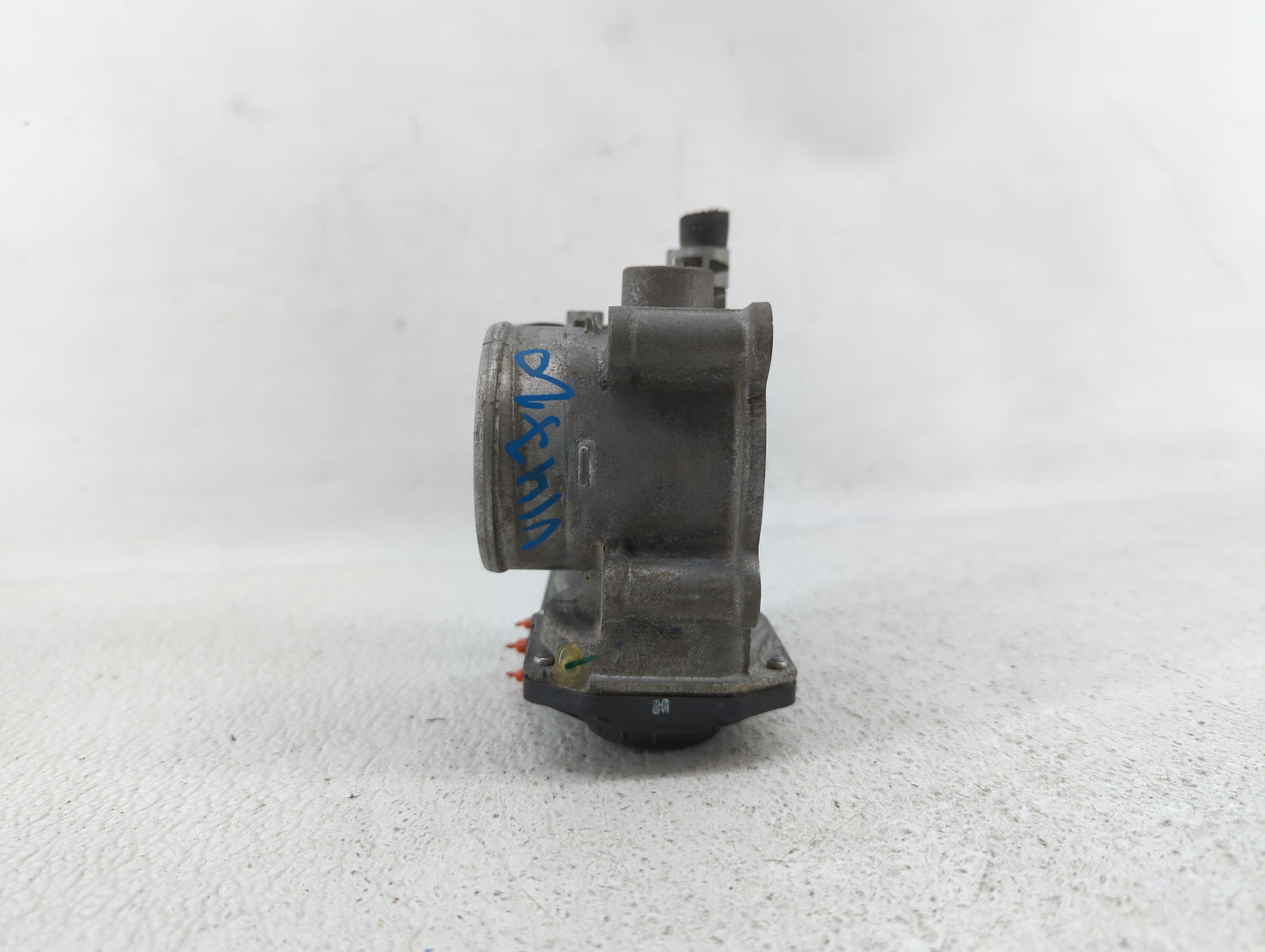 2011-2018 Toyota Corolla Throttle Body P/N:22030-0T080 Fits Fits 2011 2012 2013 2014 2015 2016 2017 2018 OEM Used Auto Parts
