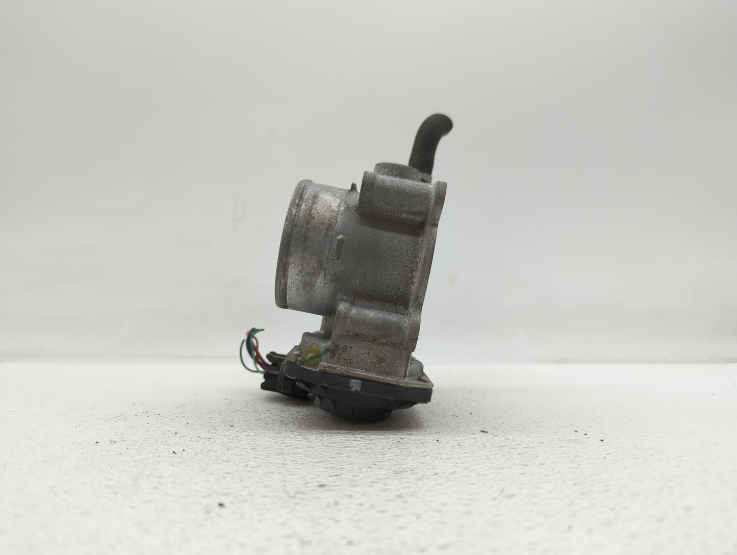 2011-2018 Toyota Corolla Throttle Body P/N:22030-0T080 Fits Fits 2011 2012 2013 2014 2015 2016 2017 2018 OEM Used Auto Parts