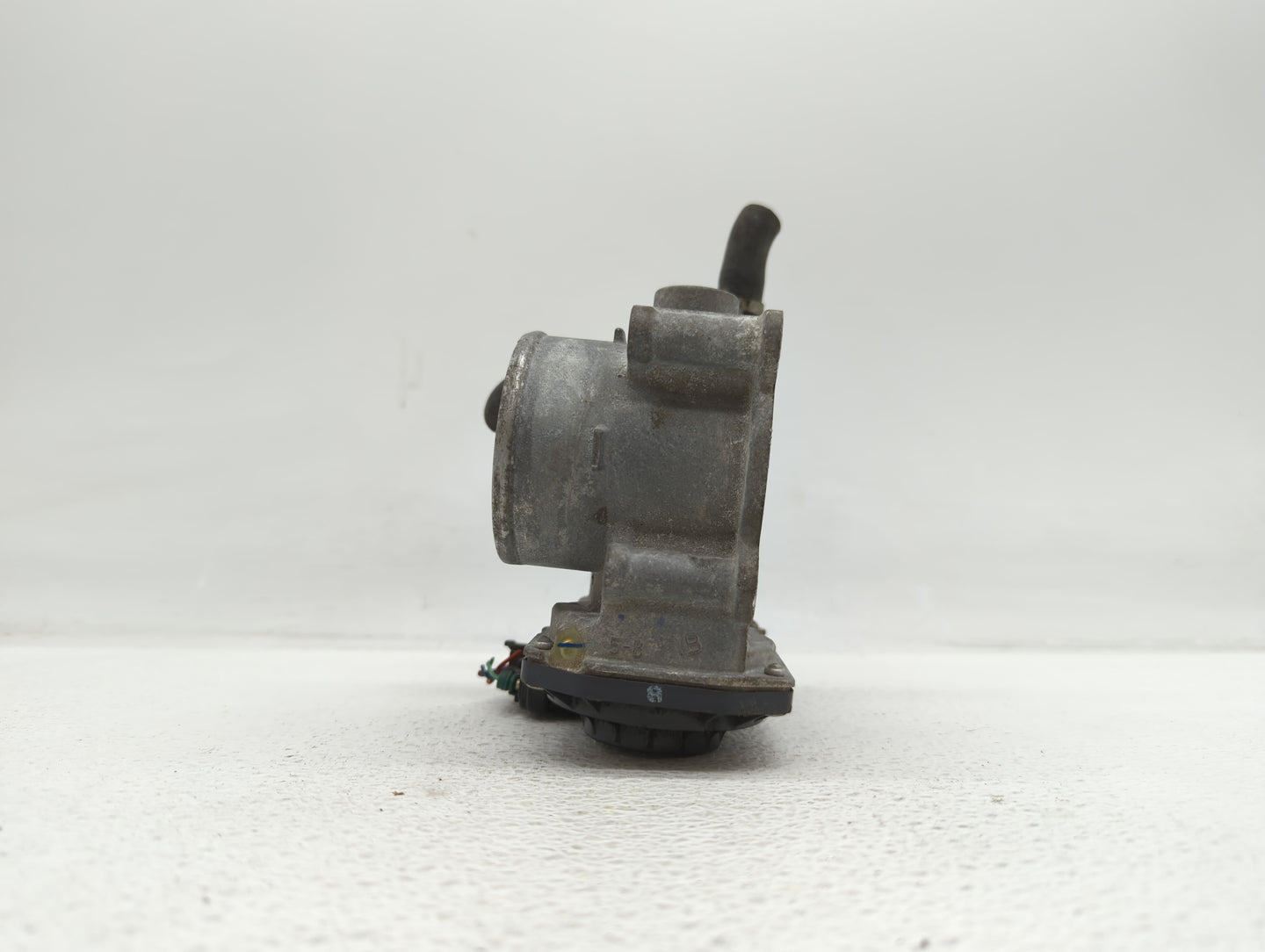 2011-2018 Toyota Corolla Throttle Body P/N:22030-0T080 Fits Fits 2011 2012 2013 2014 2015 2016 2017 2018 OEM Used Auto Parts
